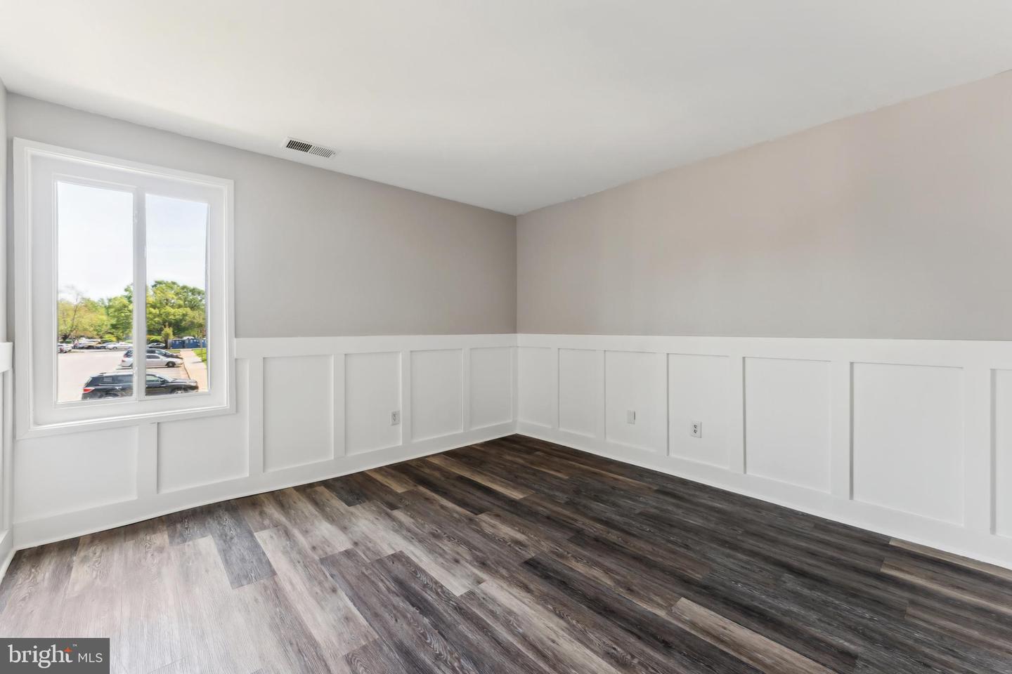 531 FLORIDA AVE #102, HERNDON, Virginia 20170, 2 Bedrooms Bedrooms, ,2 BathroomsBathrooms,Residential,For sale,531 FLORIDA AVE #102,VAFX2234538 MLS # VAFX2234538