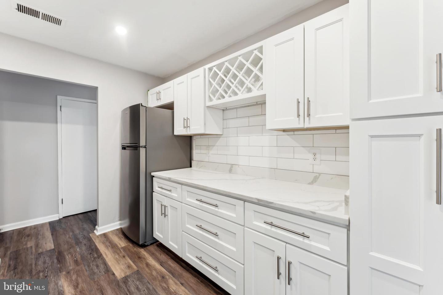 531 FLORIDA AVE #102, HERNDON, Virginia 20170, 2 Bedrooms Bedrooms, ,2 BathroomsBathrooms,Residential,For sale,531 FLORIDA AVE #102,VAFX2234538 MLS # VAFX2234538