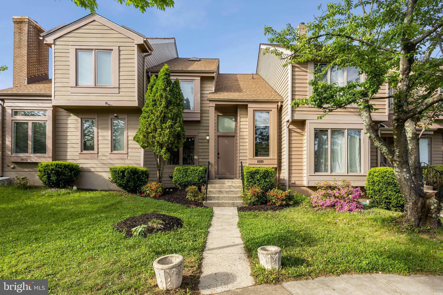 1070 TREVINO LN, HERNDON, Virginia 20170, 4 Bedrooms Bedrooms, ,3 BathroomsBathrooms,Residential,For sale,1070 TREVINO LN,VAFX2234902 MLS # VAFX2234902