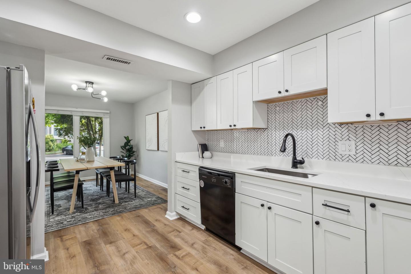1070 TREVINO LN, HERNDON, Virginia 20170, 4 Bedrooms Bedrooms, ,3 BathroomsBathrooms,Residential,For sale,1070 TREVINO LN,VAFX2234902 MLS # VAFX2234902