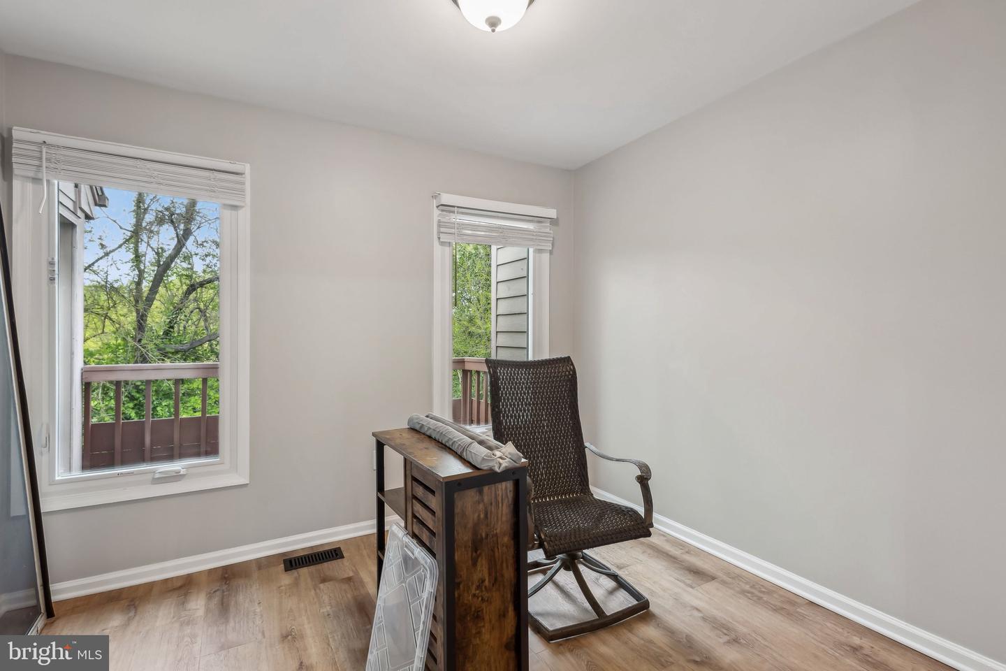 1070 TREVINO LN, HERNDON, Virginia 20170, 4 Bedrooms Bedrooms, ,3 BathroomsBathrooms,Residential,For sale,1070 TREVINO LN,VAFX2234902 MLS # VAFX2234902