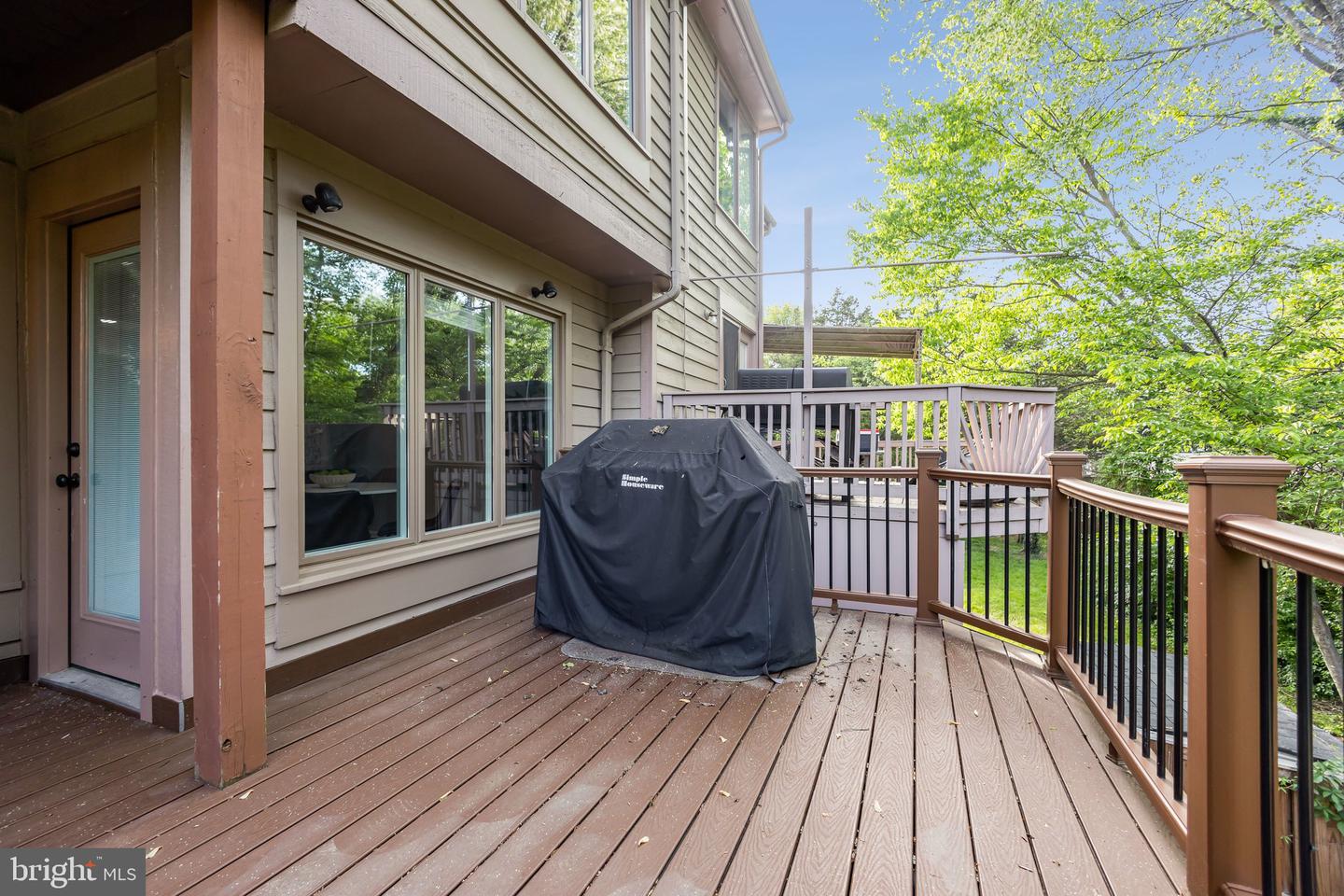 1070 TREVINO LN, HERNDON, Virginia 20170, 4 Bedrooms Bedrooms, ,3 BathroomsBathrooms,Residential,For sale,1070 TREVINO LN,VAFX2234902 MLS # VAFX2234902