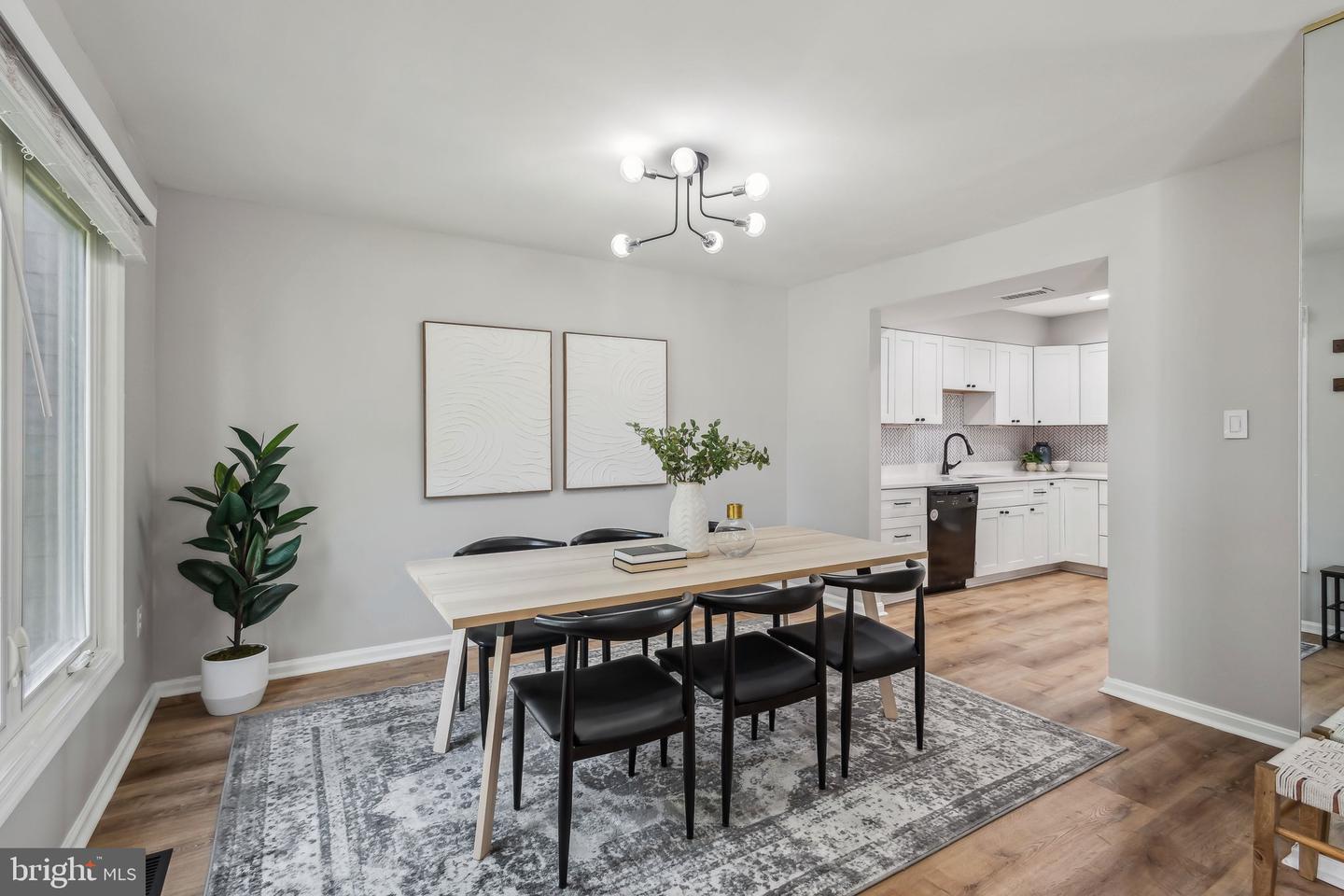 1070 TREVINO LN, HERNDON, Virginia 20170, 4 Bedrooms Bedrooms, ,3 BathroomsBathrooms,Residential,For sale,1070 TREVINO LN,VAFX2234902 MLS # VAFX2234902