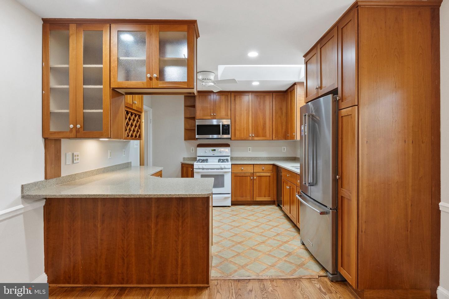 6877 WASHINGTON BLVD, ARLINGTON, Virginia 22213, 4 Bedrooms Bedrooms, ,3 BathroomsBathrooms,Residential,For sale,6877 WASHINGTON BLVD,VAAR2056124 MLS # VAAR2056124
