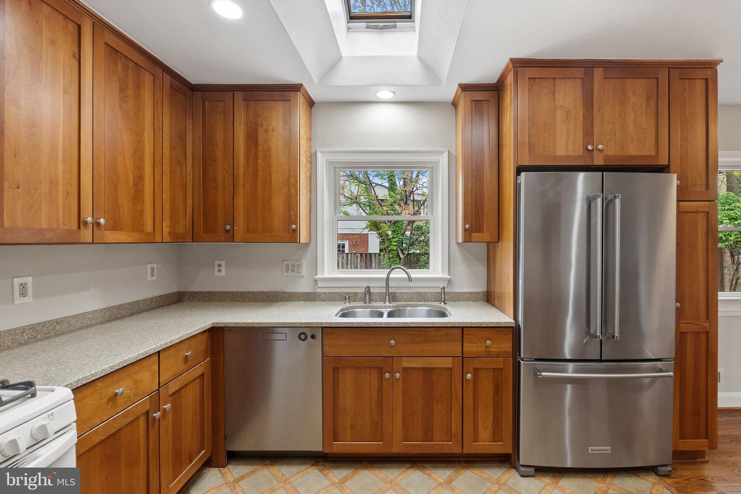 6877 WASHINGTON BLVD, ARLINGTON, Virginia 22213, 4 Bedrooms Bedrooms, ,3 BathroomsBathrooms,Residential,For sale,6877 WASHINGTON BLVD,VAAR2056124 MLS # VAAR2056124