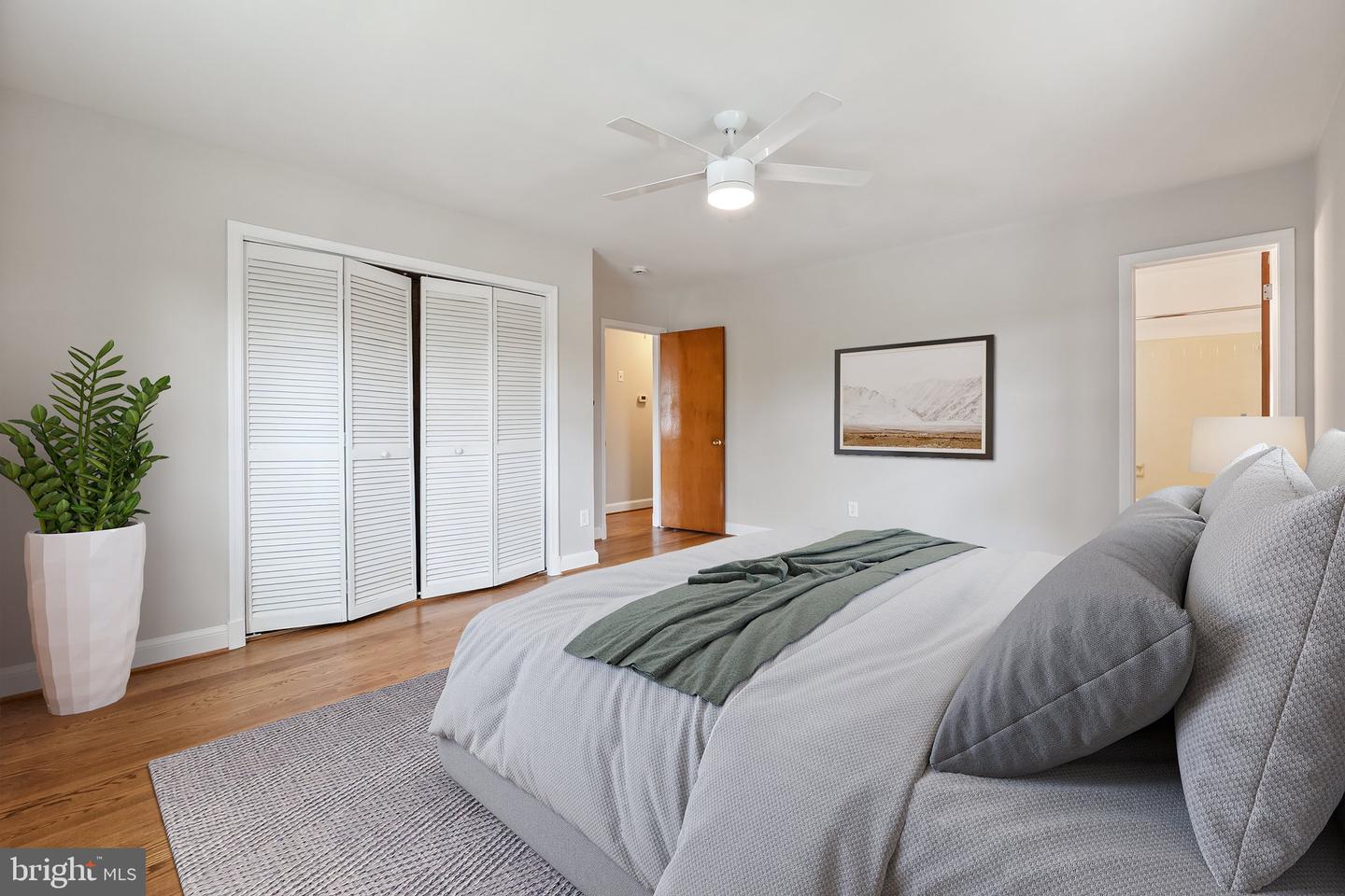 6877 WASHINGTON BLVD, ARLINGTON, Virginia 22213, 4 Bedrooms Bedrooms, ,3 BathroomsBathrooms,Residential,For sale,6877 WASHINGTON BLVD,VAAR2056124 MLS # VAAR2056124