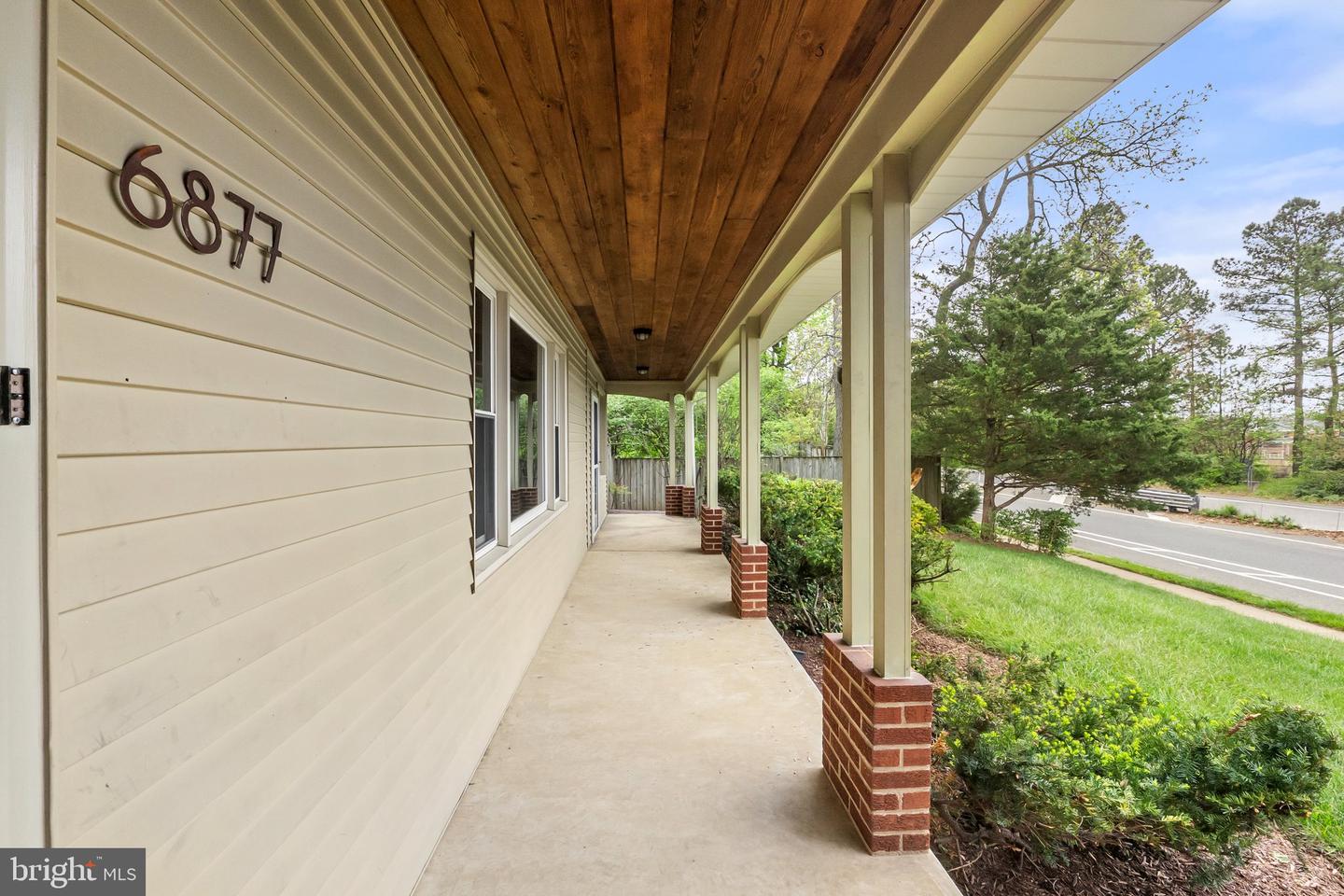6877 WASHINGTON BLVD, ARLINGTON, Virginia 22213, 4 Bedrooms Bedrooms, ,3 BathroomsBathrooms,Residential,For sale,6877 WASHINGTON BLVD,VAAR2056124 MLS # VAAR2056124