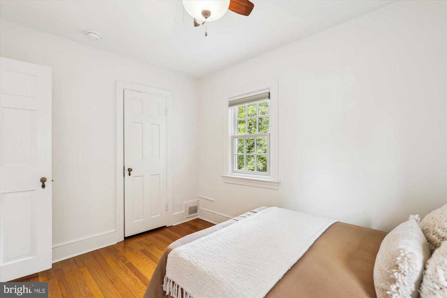 2412 SANFORD ST, ALEXANDRIA, Virginia 22301, 2 Bedrooms Bedrooms, ,2 BathroomsBathrooms,Residential,For sale,2412 SANFORD ST,VAAX2044200 MLS # VAAX2044200