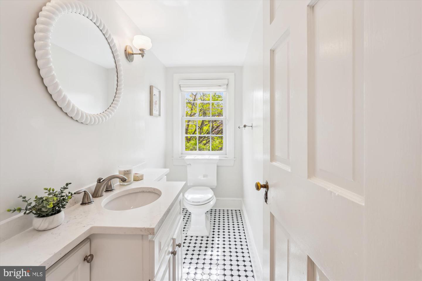 2412 SANFORD ST, ALEXANDRIA, Virginia 22301, 2 Bedrooms Bedrooms, ,2 BathroomsBathrooms,Residential,For sale,2412 SANFORD ST,VAAX2044200 MLS # VAAX2044200