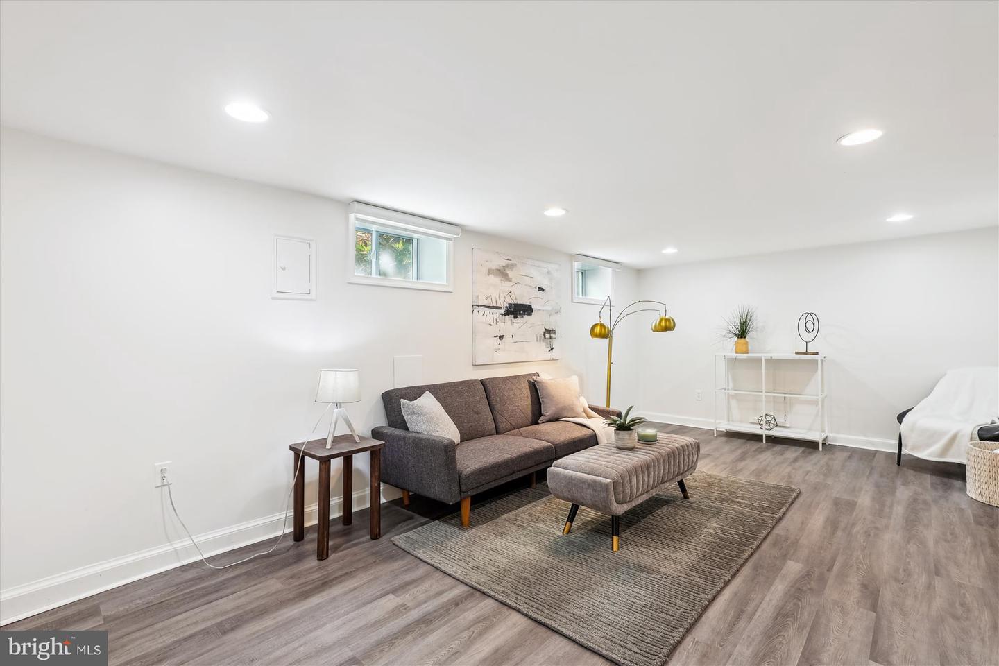 2412 SANFORD ST, ALEXANDRIA, Virginia 22301, 2 Bedrooms Bedrooms, ,2 BathroomsBathrooms,Residential,For sale,2412 SANFORD ST,VAAX2044200 MLS # VAAX2044200