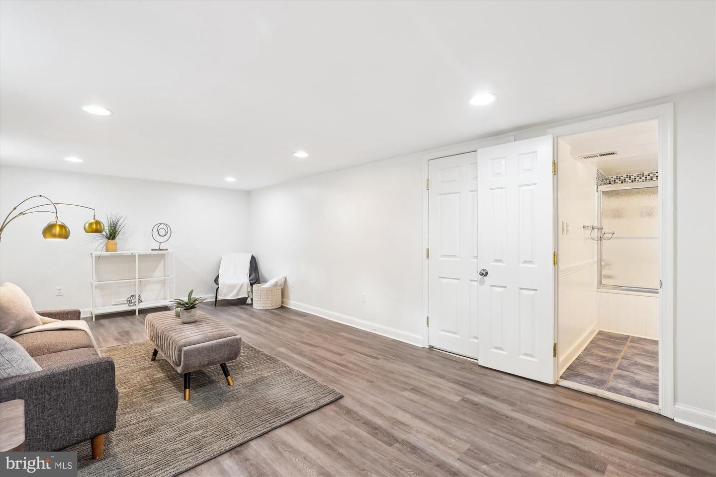 2412 SANFORD ST, ALEXANDRIA, Virginia 22301, 2 Bedrooms Bedrooms, ,2 BathroomsBathrooms,Residential,For sale,2412 SANFORD ST,VAAX2044200 MLS # VAAX2044200
