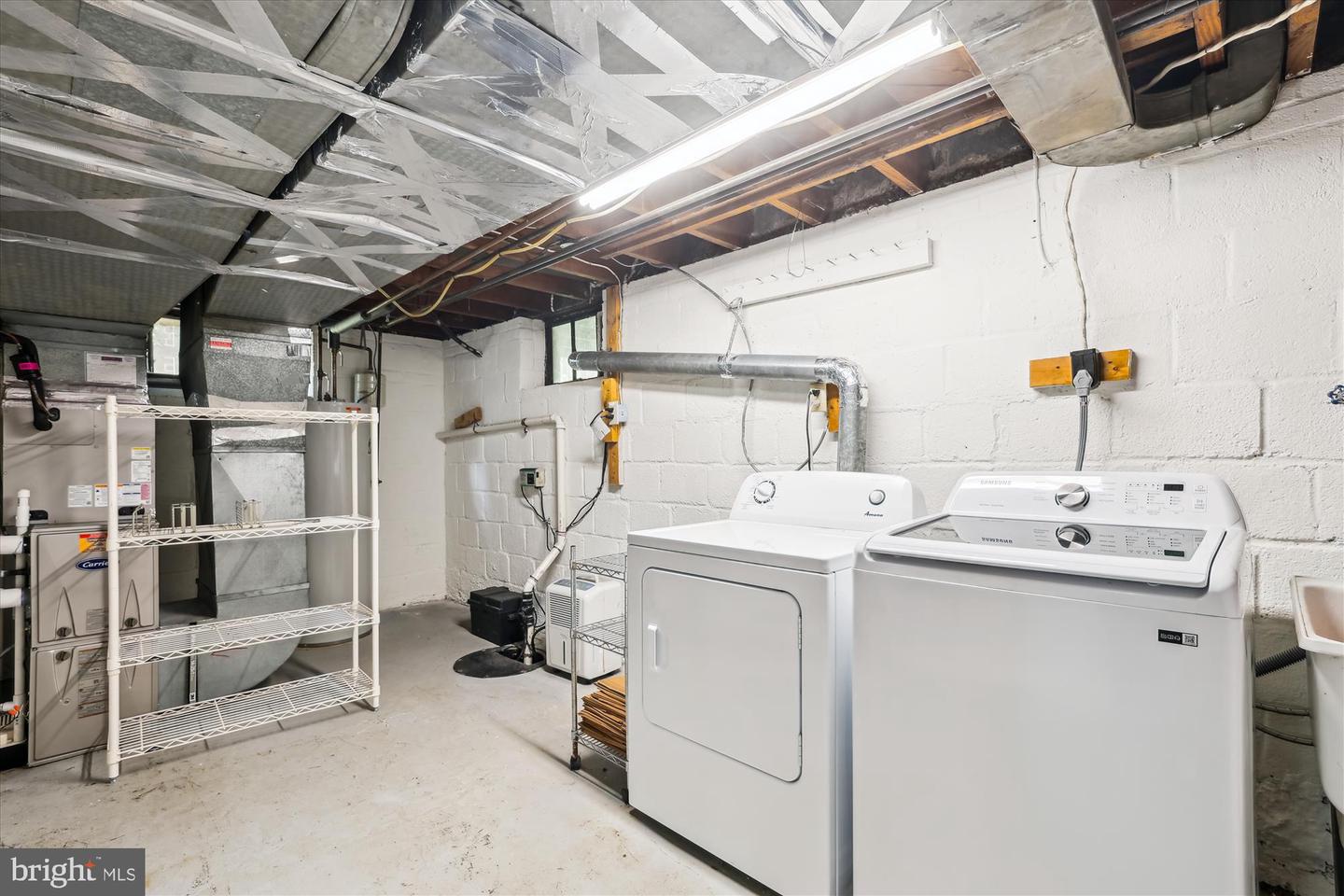 2412 SANFORD ST, ALEXANDRIA, Virginia 22301, 2 Bedrooms Bedrooms, ,2 BathroomsBathrooms,Residential,For sale,2412 SANFORD ST,VAAX2044200 MLS # VAAX2044200