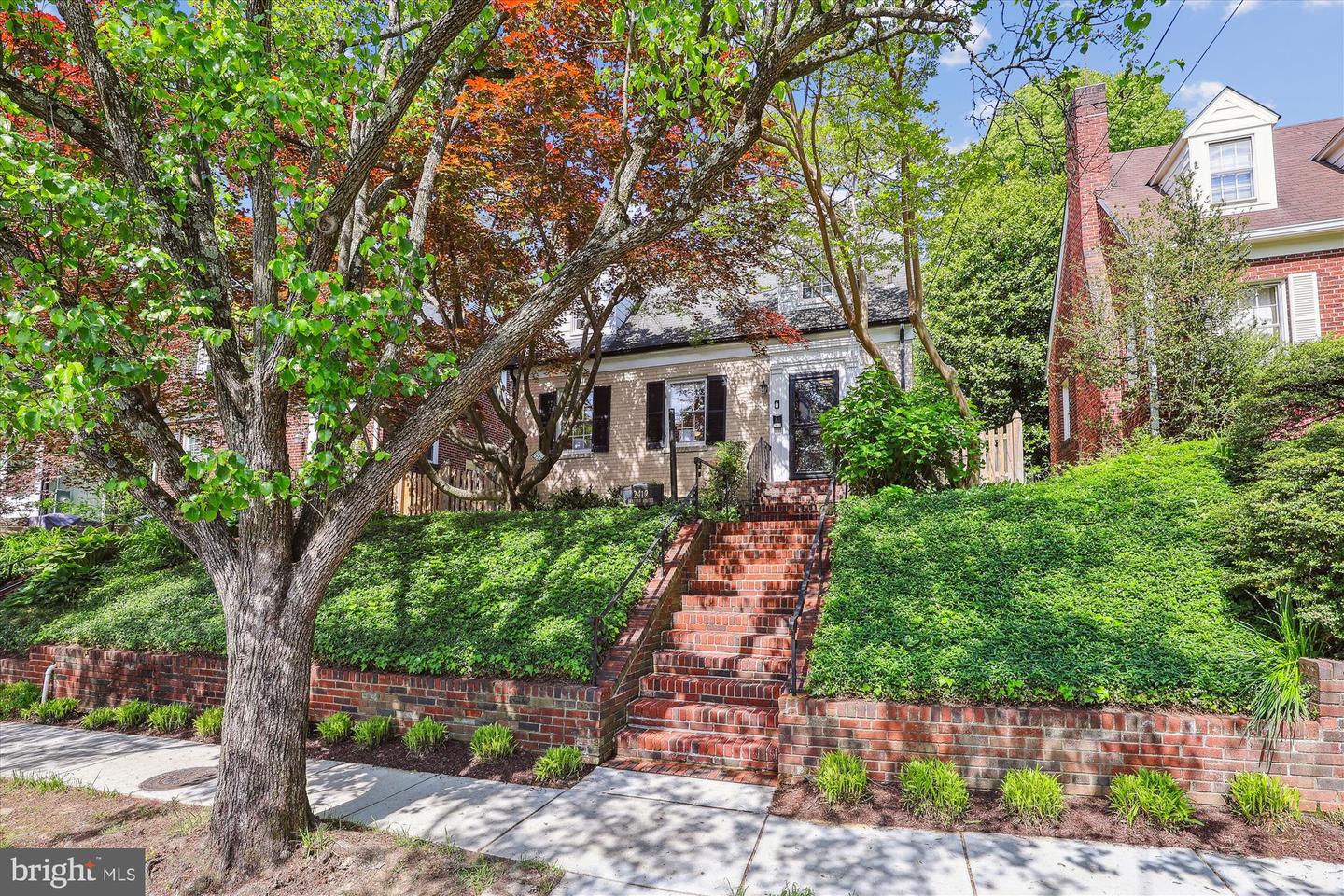 2412 SANFORD ST, ALEXANDRIA, Virginia 22301, 2 Bedrooms Bedrooms, ,2 BathroomsBathrooms,Residential,For sale,2412 SANFORD ST,VAAX2044200 MLS # VAAX2044200