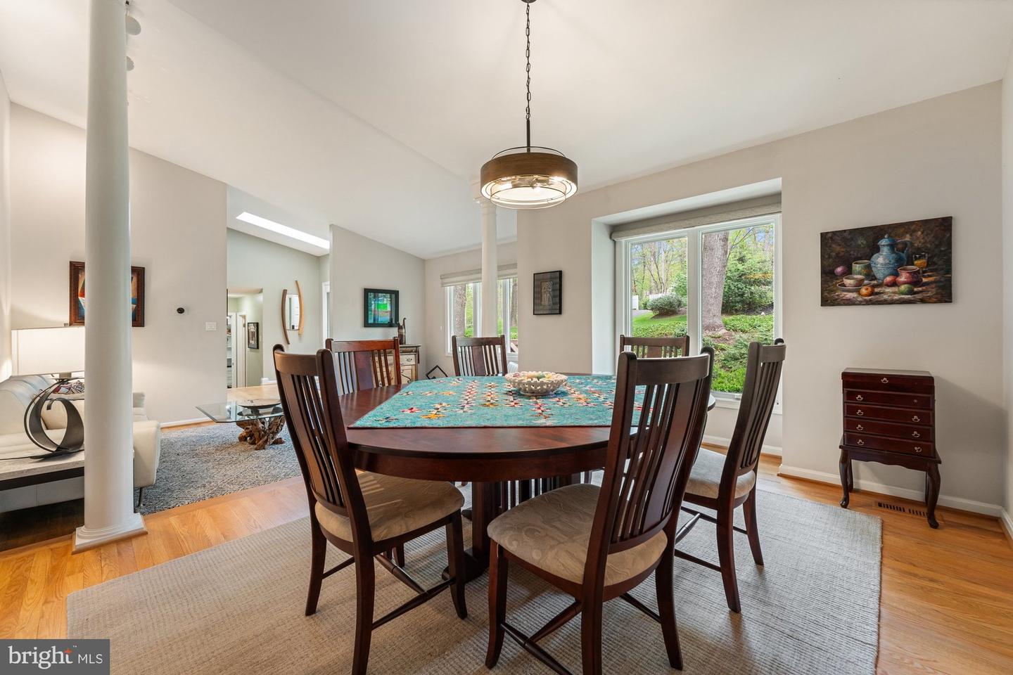 1806 ABBEY GLEN CT, VIENNA, Virginia 22182, 5 Bedrooms Bedrooms, ,4 BathroomsBathrooms,Residential,For sale,1806 ABBEY GLEN CT,VAFX2234658 MLS # VAFX2234658