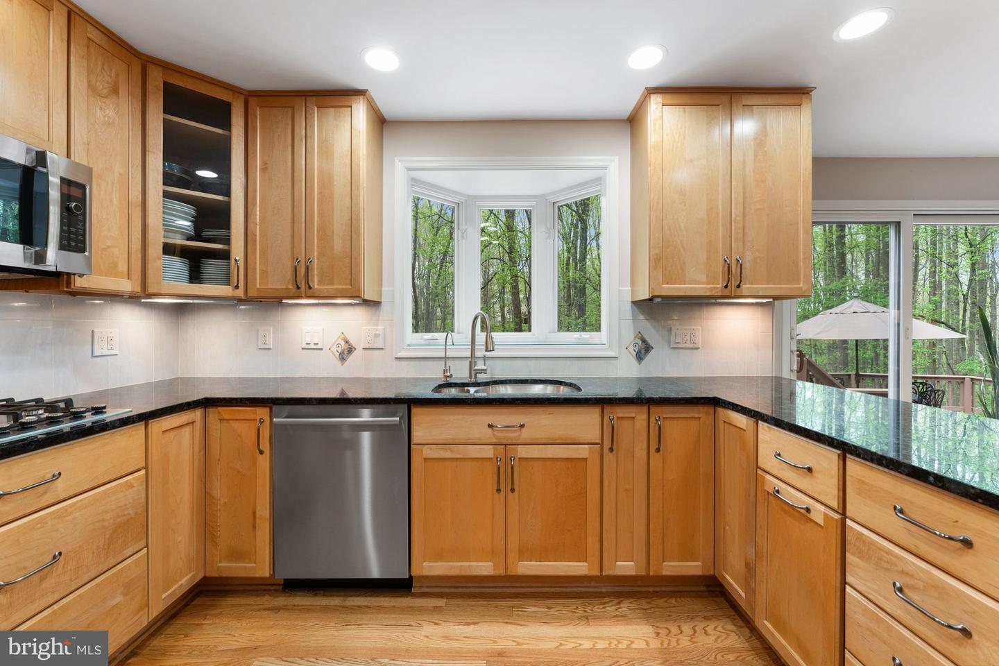 1806 ABBEY GLEN CT, VIENNA, Virginia 22182, 5 Bedrooms Bedrooms, ,4 BathroomsBathrooms,Residential,For sale,1806 ABBEY GLEN CT,VAFX2234658 MLS # VAFX2234658