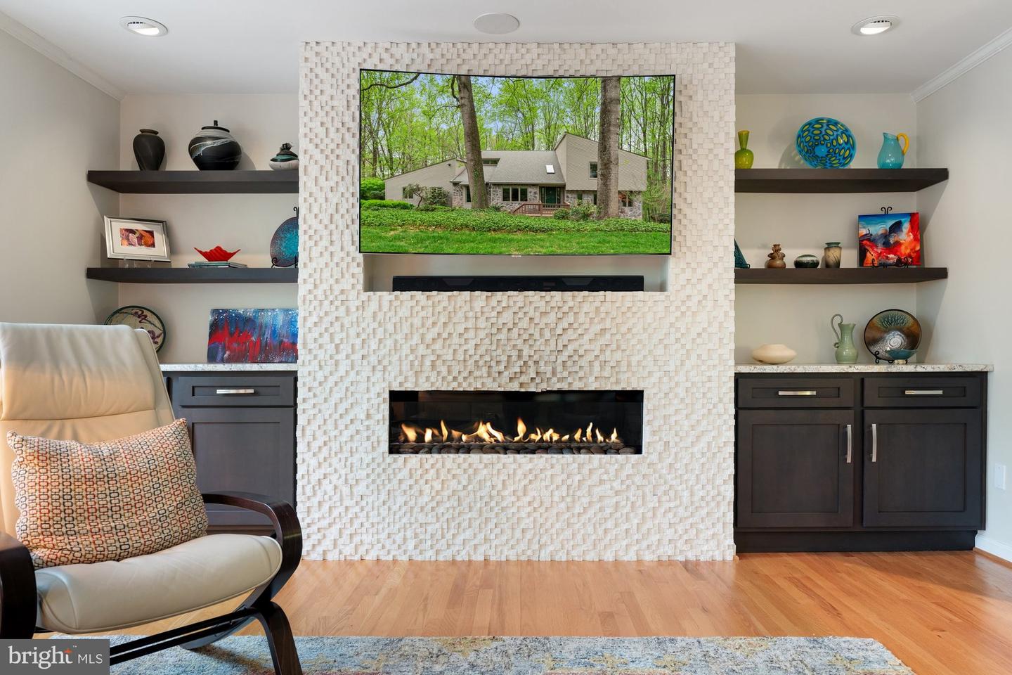 1806 ABBEY GLEN CT, VIENNA, Virginia 22182, 5 Bedrooms Bedrooms, ,4 BathroomsBathrooms,Residential,For sale,1806 ABBEY GLEN CT,VAFX2234658 MLS # VAFX2234658