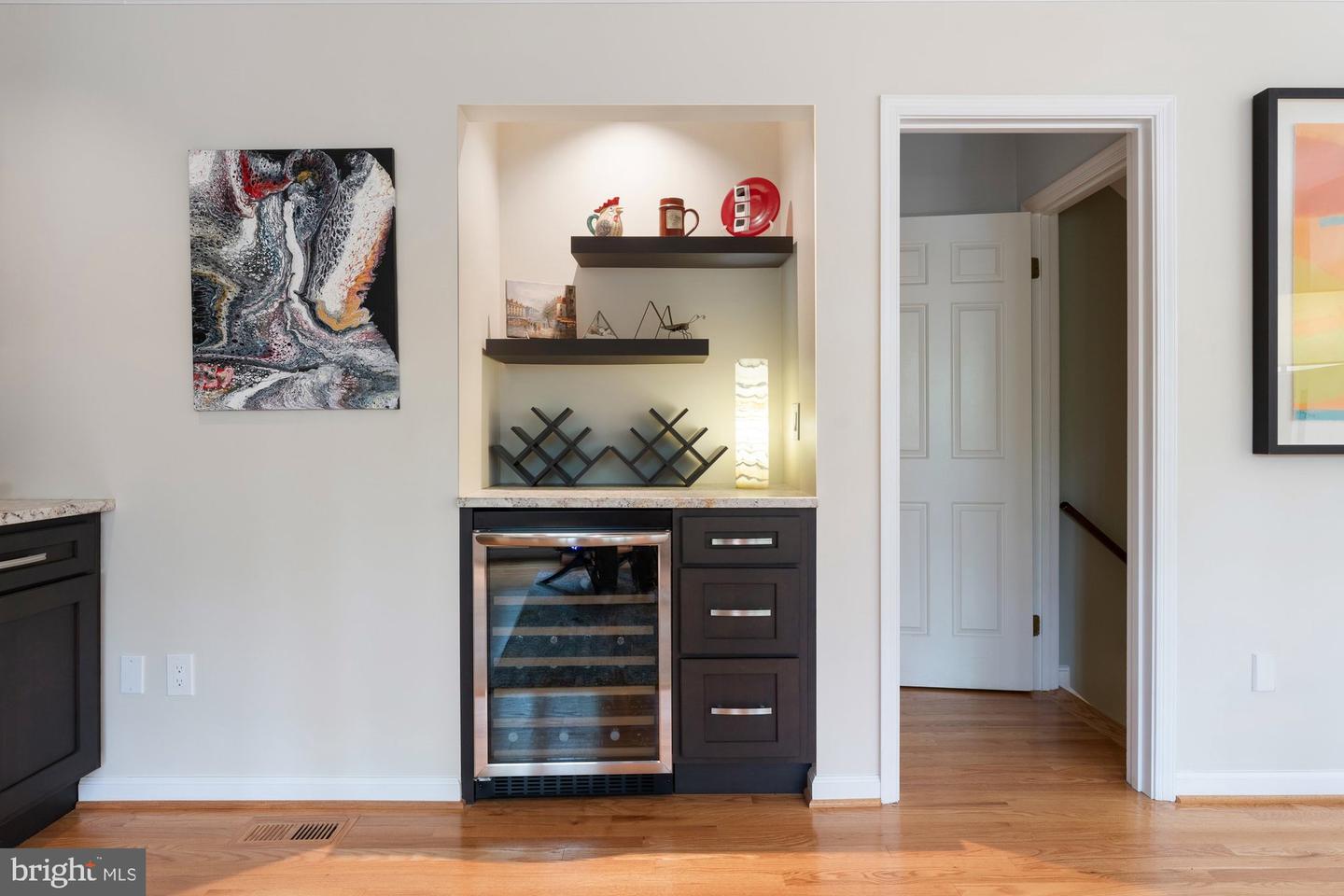 1806 ABBEY GLEN CT, VIENNA, Virginia 22182, 5 Bedrooms Bedrooms, ,4 BathroomsBathrooms,Residential,For sale,1806 ABBEY GLEN CT,VAFX2234658 MLS # VAFX2234658