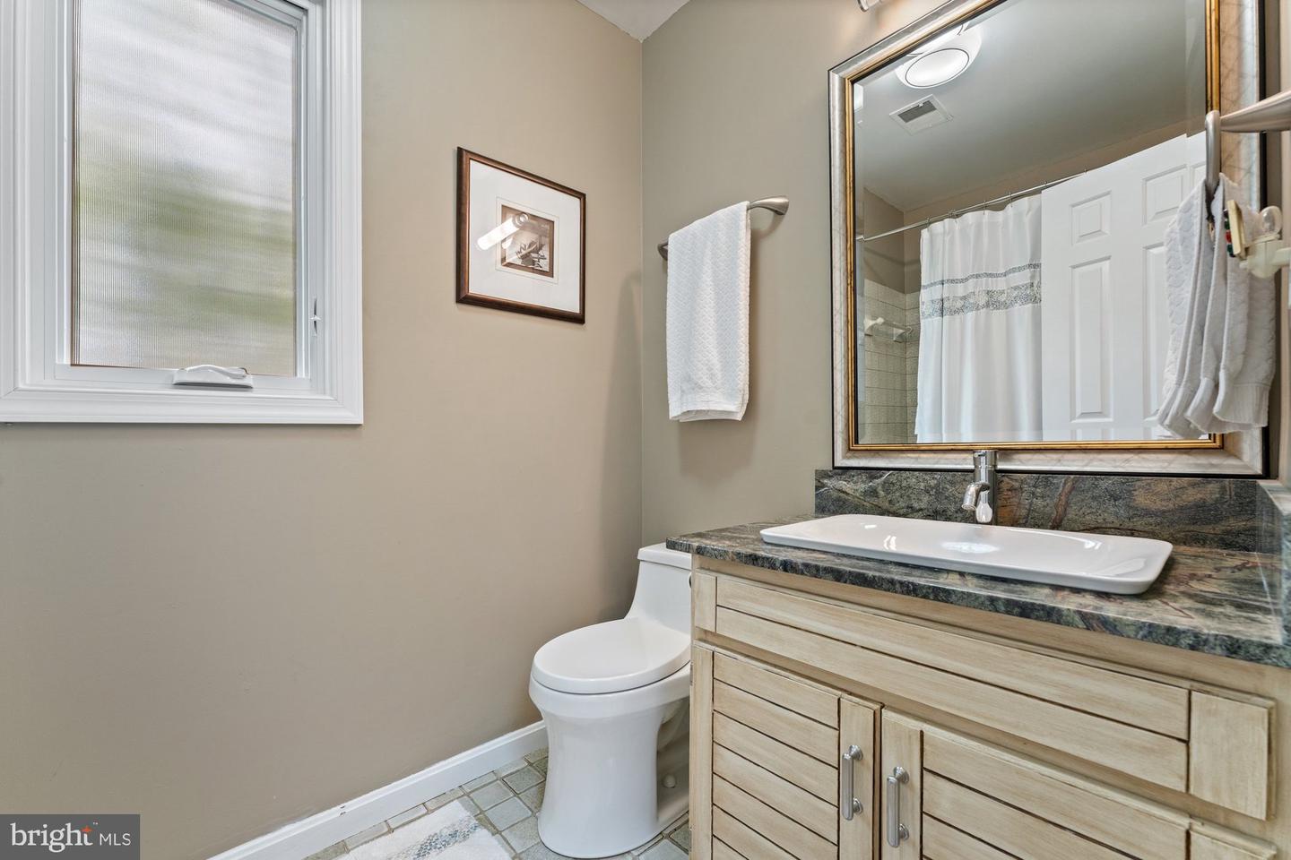 1806 ABBEY GLEN CT, VIENNA, Virginia 22182, 5 Bedrooms Bedrooms, ,4 BathroomsBathrooms,Residential,For sale,1806 ABBEY GLEN CT,VAFX2234658 MLS # VAFX2234658