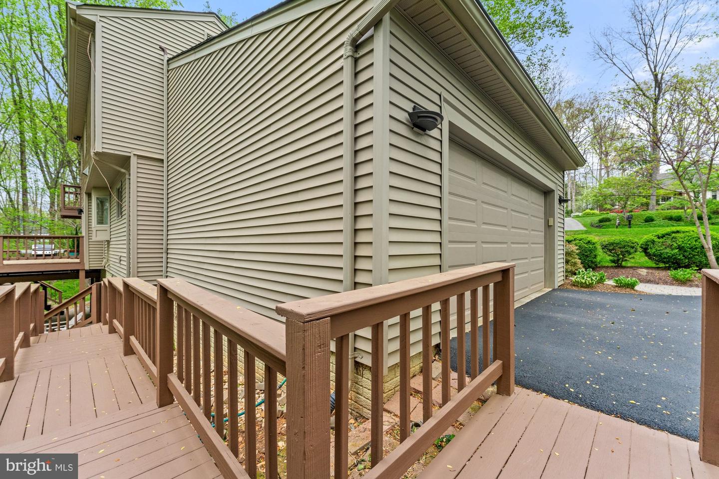 1806 ABBEY GLEN CT, VIENNA, Virginia 22182, 5 Bedrooms Bedrooms, ,4 BathroomsBathrooms,Residential,For sale,1806 ABBEY GLEN CT,VAFX2234658 MLS # VAFX2234658