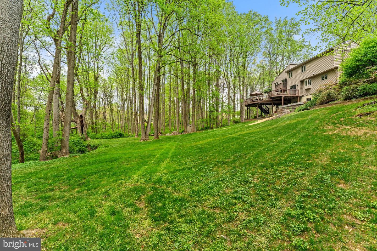 1806 ABBEY GLEN CT, VIENNA, Virginia 22182, 5 Bedrooms Bedrooms, ,4 BathroomsBathrooms,Residential,For sale,1806 ABBEY GLEN CT,VAFX2234658 MLS # VAFX2234658