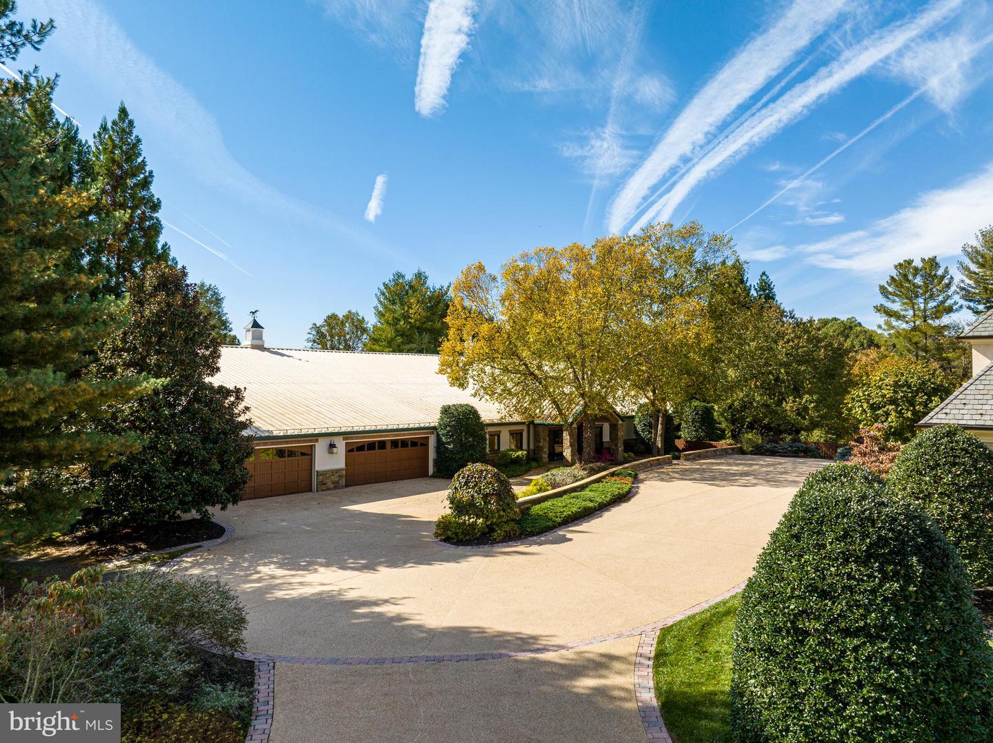 740 LEIGH MILL RD, GREAT FALLS, Virginia 22066, 5 Bedrooms Bedrooms, ,5 BathroomsBathrooms,Residential,For sale,740 LEIGH MILL RD,VAFX2234696 MLS # VAFX2234696