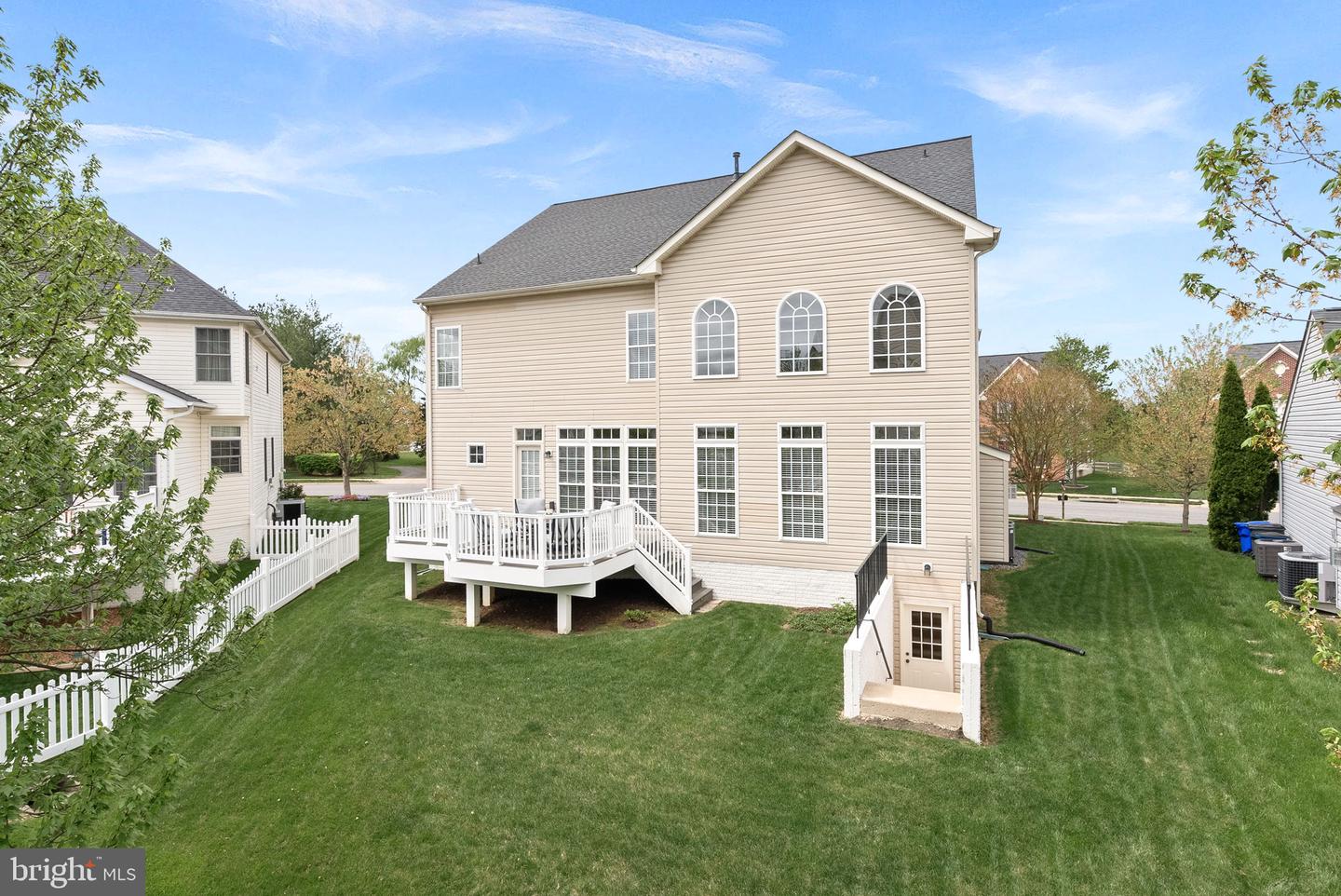 42188 ST HUBERTS PL, CHANTILLY, Virginia 20152, 4 Bedrooms Bedrooms, ,4 BathroomsBathrooms,Residential,For sale,42188 ST HUBERTS PL,VALO2094124 MLS # VALO2094124