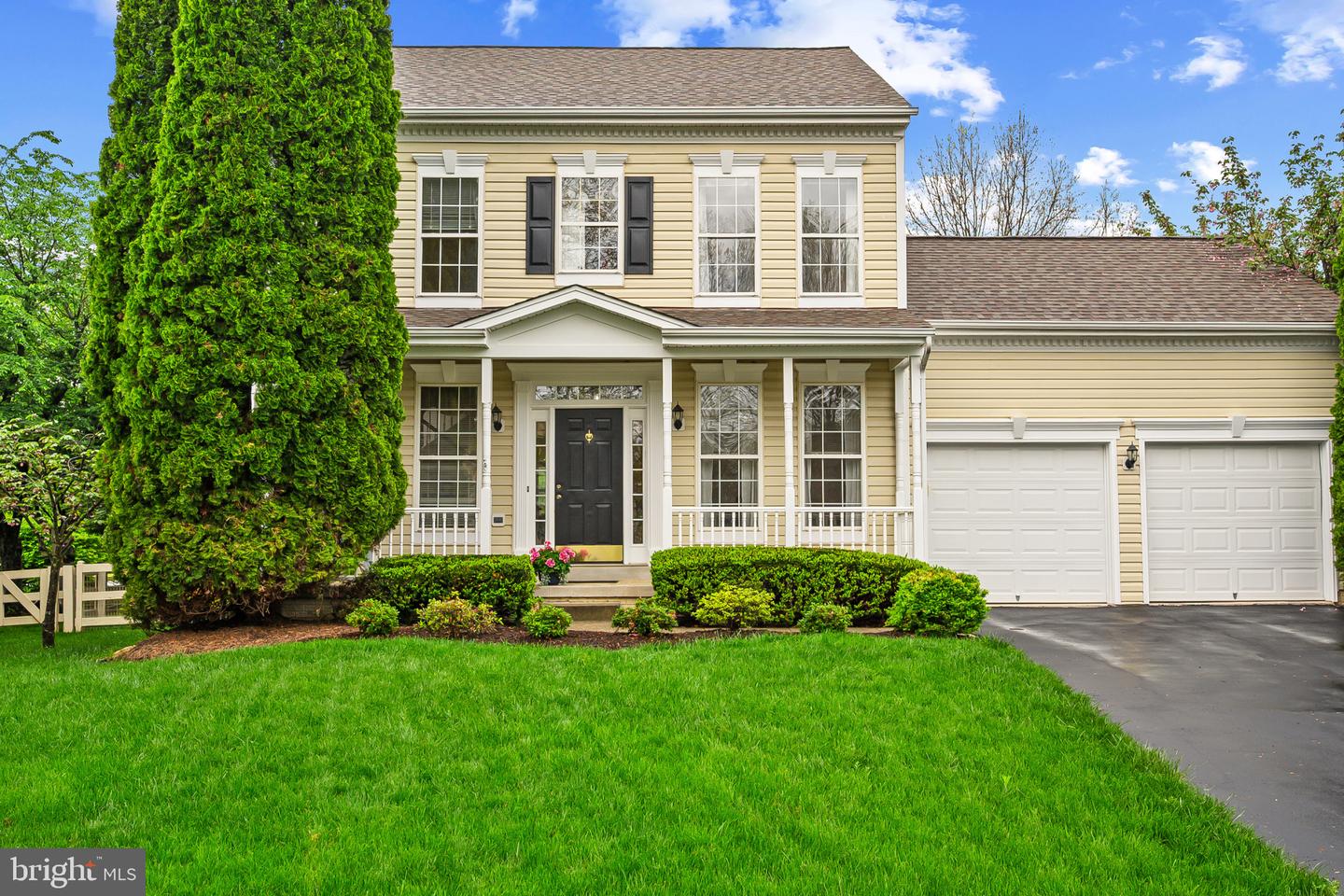 17301 CEDAR BLUFF CT, ROUND HILL, Virginia 20141, 4 Bedrooms Bedrooms, ,3 BathroomsBathrooms,Residential,For sale,17301 CEDAR BLUFF CT,VALO2094280 MLS # VALO2094280