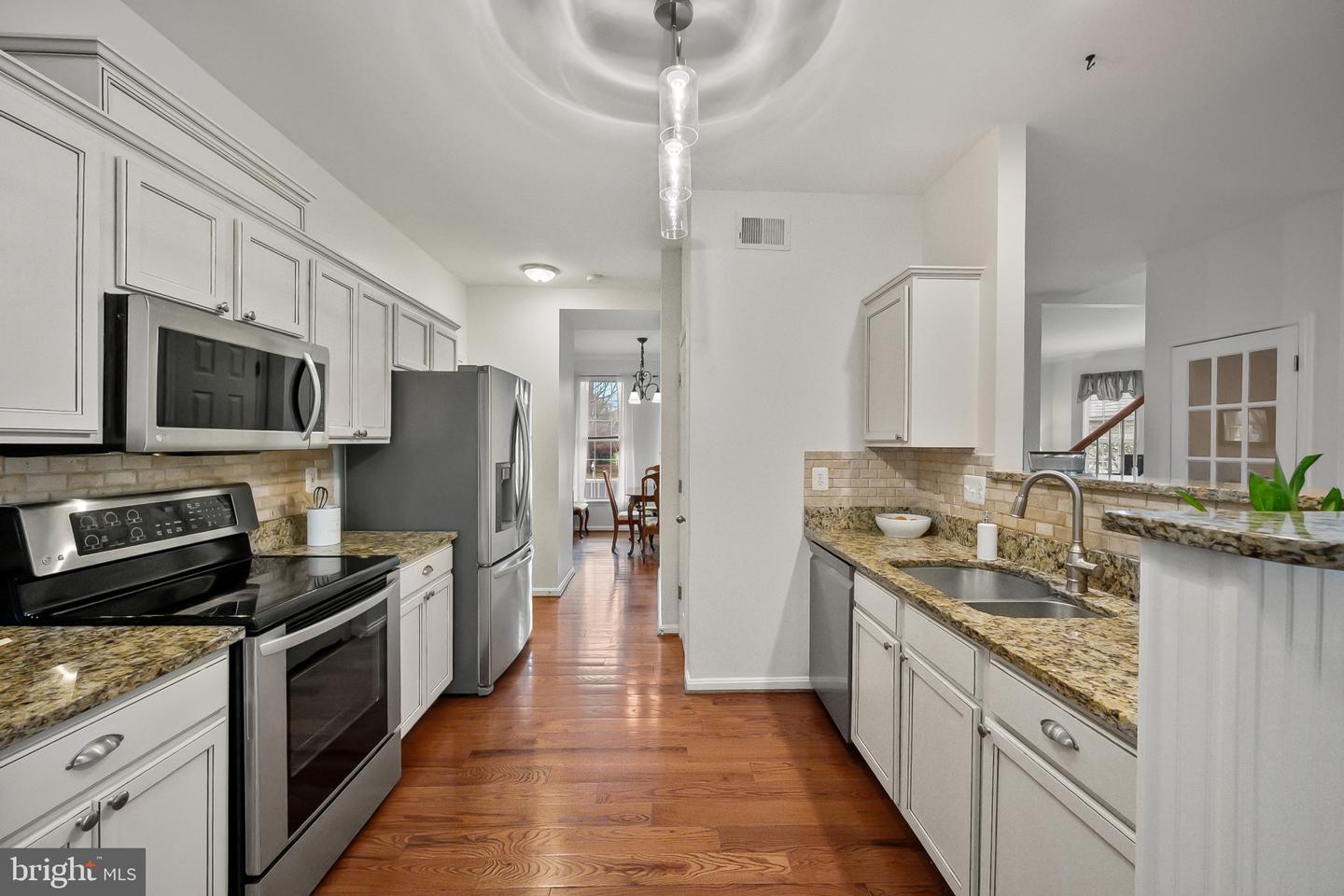 17301 CEDAR BLUFF CT, ROUND HILL, Virginia 20141, 4 Bedrooms Bedrooms, ,3 BathroomsBathrooms,Residential,For sale,17301 CEDAR BLUFF CT,VALO2094280 MLS # VALO2094280