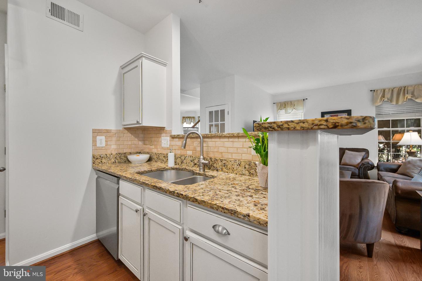 17301 CEDAR BLUFF CT, ROUND HILL, Virginia 20141, 4 Bedrooms Bedrooms, ,3 BathroomsBathrooms,Residential,For sale,17301 CEDAR BLUFF CT,VALO2094280 MLS # VALO2094280