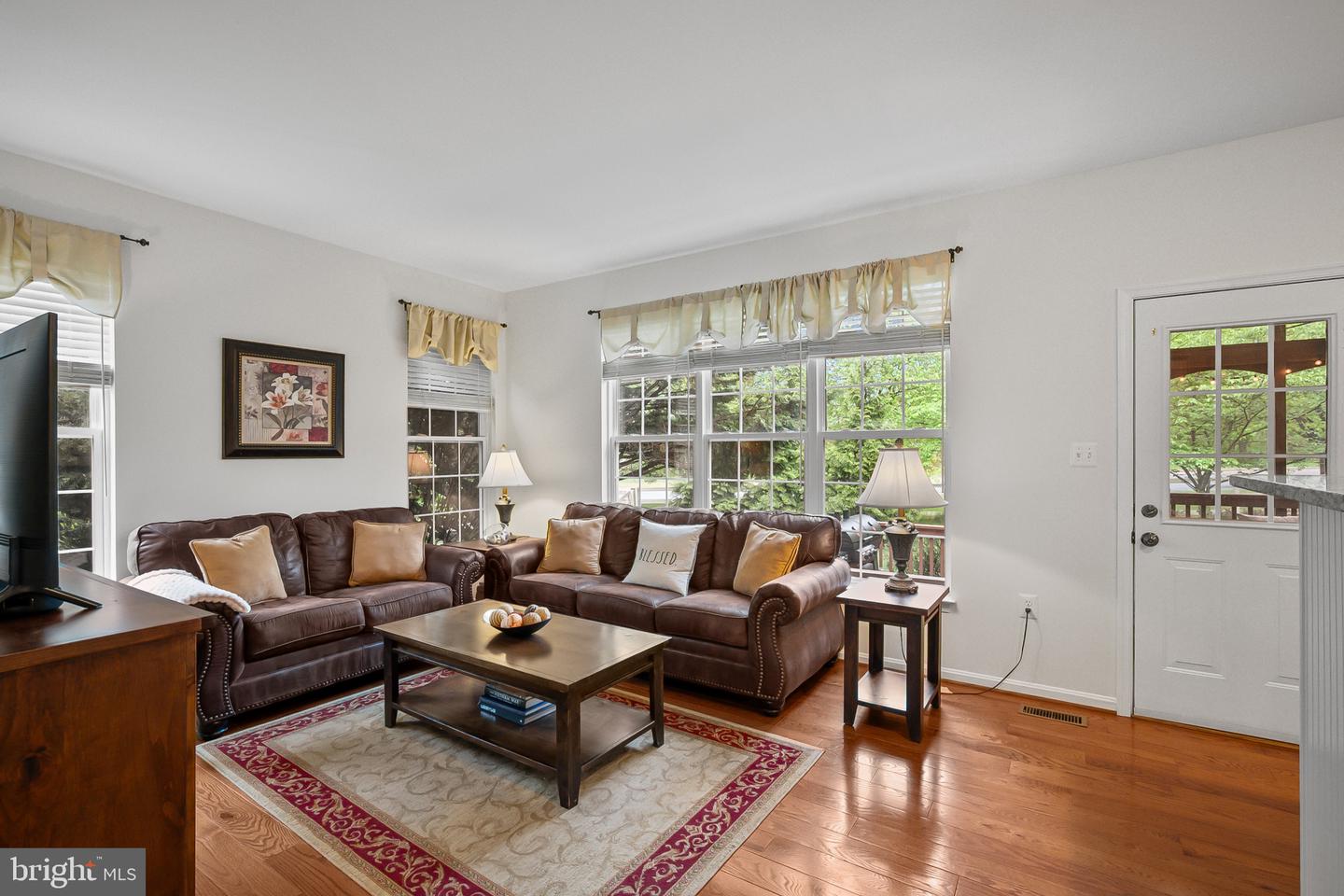 17301 CEDAR BLUFF CT, ROUND HILL, Virginia 20141, 4 Bedrooms Bedrooms, ,3 BathroomsBathrooms,Residential,For sale,17301 CEDAR BLUFF CT,VALO2094280 MLS # VALO2094280
