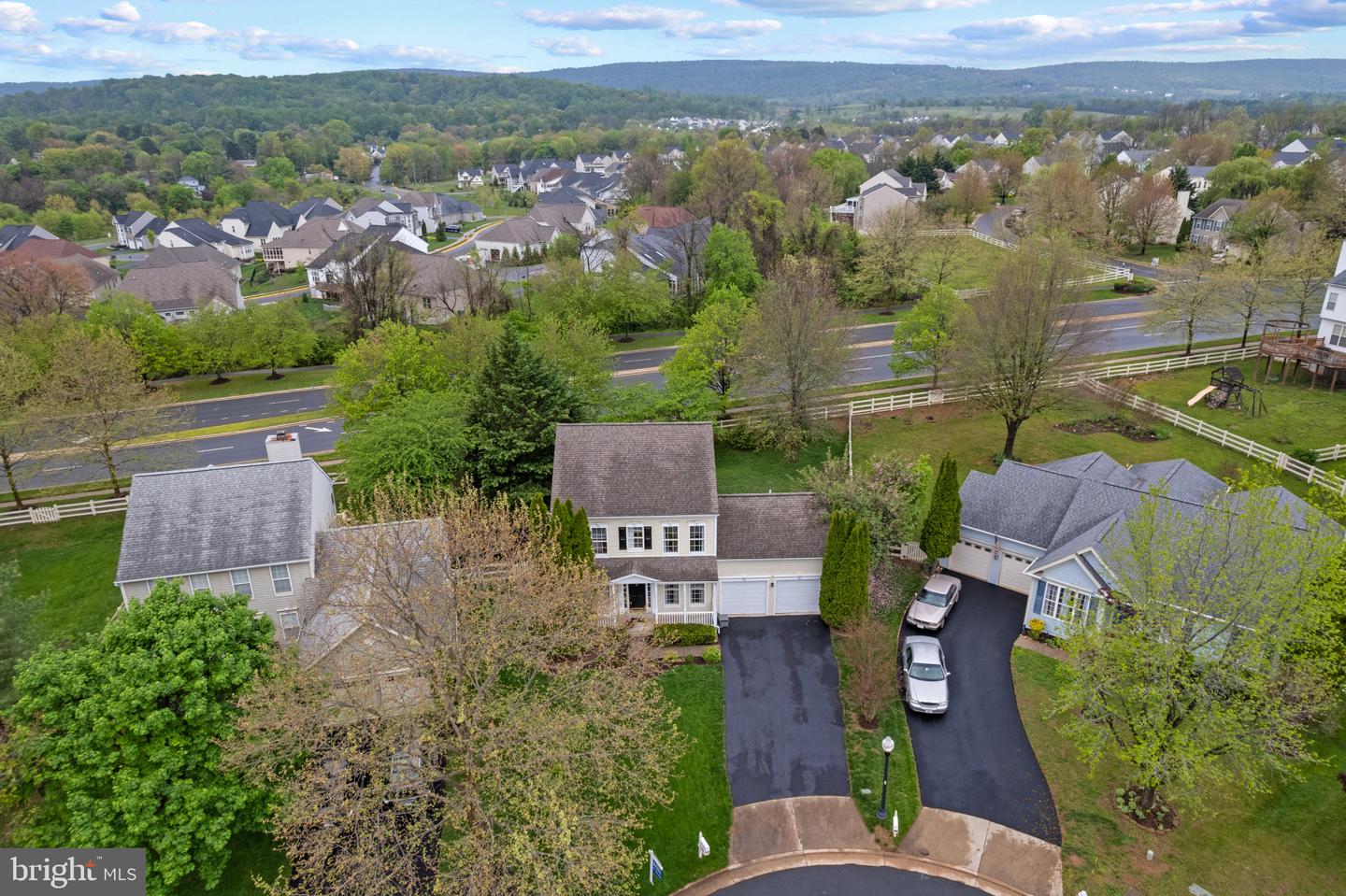 17301 CEDAR BLUFF CT, ROUND HILL, Virginia 20141, 4 Bedrooms Bedrooms, ,3 BathroomsBathrooms,Residential,For sale,17301 CEDAR BLUFF CT,VALO2094280 MLS # VALO2094280