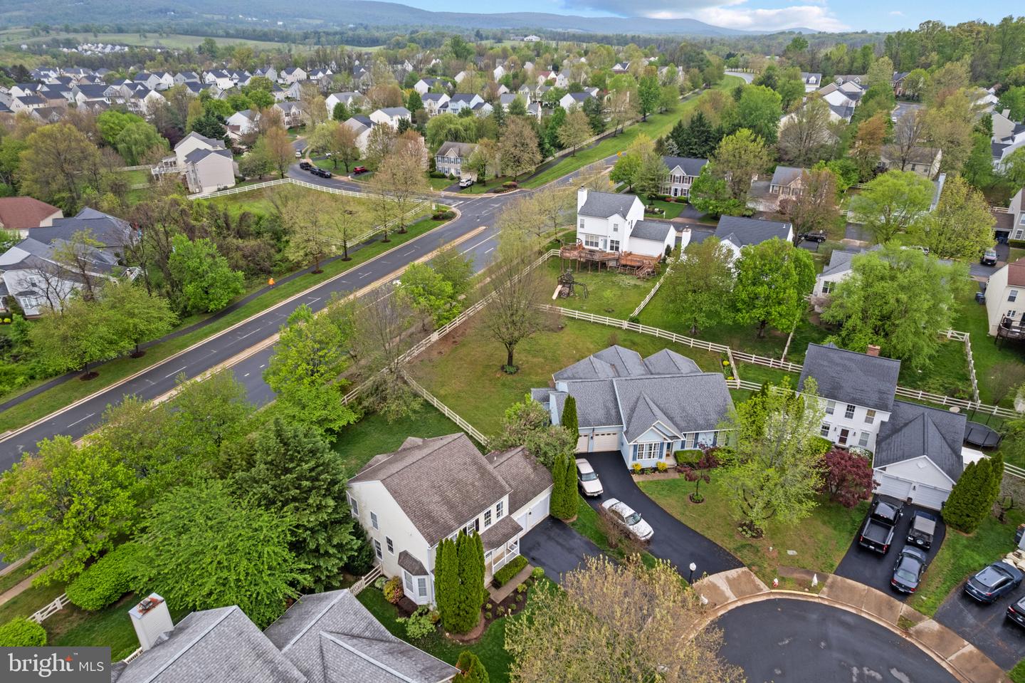 17301 CEDAR BLUFF CT, ROUND HILL, Virginia 20141, 4 Bedrooms Bedrooms, ,3 BathroomsBathrooms,Residential,For sale,17301 CEDAR BLUFF CT,VALO2094280 MLS # VALO2094280