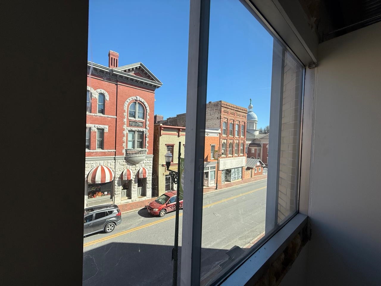 2 W BEVERLEY ST, STAUNTON, Virginia 24401, ,Commercial,2 W BEVERLEY ST,661174 MLS # 661174