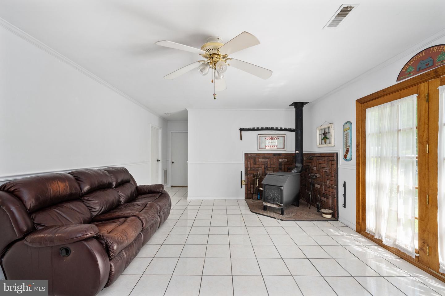 866 TRUSLOW RD, FREDERICKSBURG, Virginia 22406, 3 Bedrooms Bedrooms, ,2 BathroomsBathrooms,Residential,For sale,866 TRUSLOW RD,VAST2037932 MLS # VAST2037932