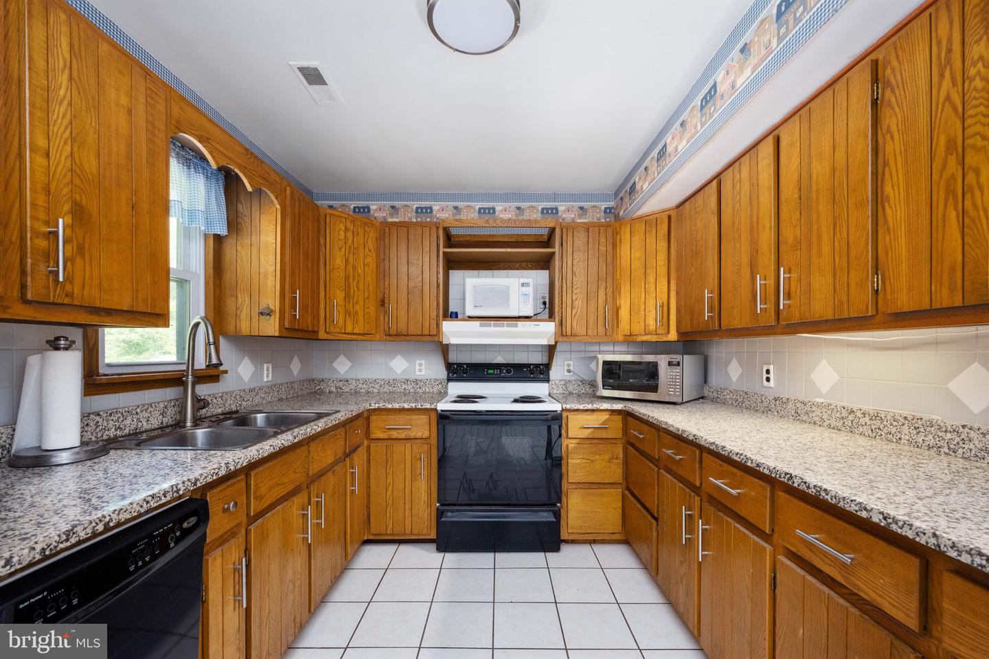 866 TRUSLOW RD, FREDERICKSBURG, Virginia 22406, 3 Bedrooms Bedrooms, ,2 BathroomsBathrooms,Residential,For sale,866 TRUSLOW RD,VAST2037932 MLS # VAST2037932
