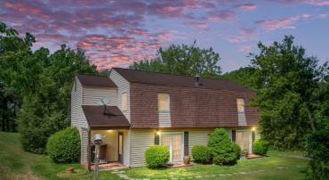866 TRUSLOW RD, FREDERICKSBURG, Virginia 22406, 3 Bedrooms Bedrooms, ,2 BathroomsBathrooms,Residential,For sale,866 TRUSLOW RD,VAST2037932 MLS # VAST2037932