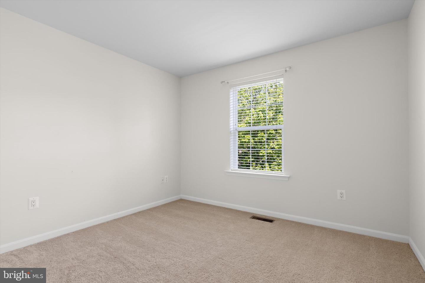 5164 CHARLES EWELL LN, WOODBRIDGE, Virginia 22193, 5 Bedrooms Bedrooms, ,3 BathroomsBathrooms,Residential,For sale,5164 CHARLES EWELL LN,VAPW2092262 MLS # VAPW2092262