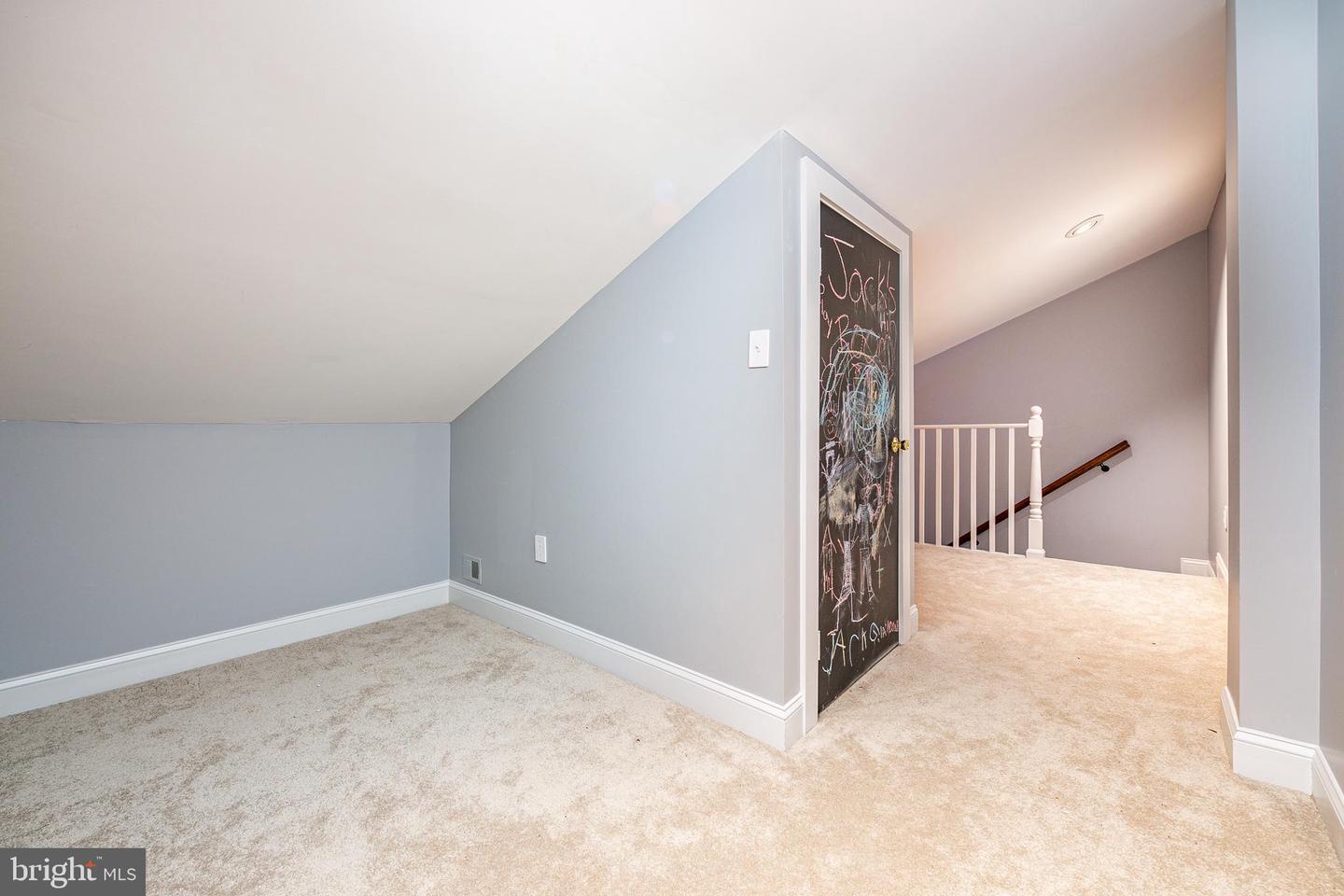 4103 11TH PL N, ARLINGTON, Virginia 22201, 2 Bedrooms Bedrooms, ,2 BathroomsBathrooms,Residential,For sale,4103 11TH PL N,VAAR2056184 MLS # VAAR2056184