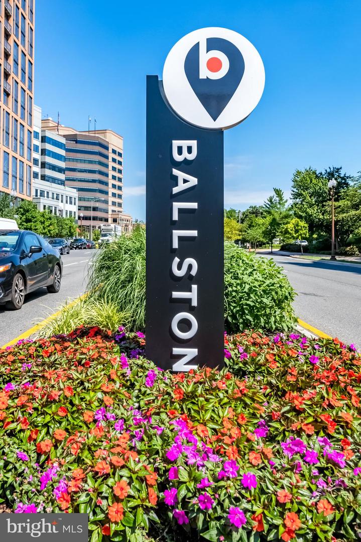 4103 11TH PL N, ARLINGTON, Virginia 22201, 2 Bedrooms Bedrooms, ,2 BathroomsBathrooms,Residential,For sale,4103 11TH PL N,VAAR2056184 MLS # VAAR2056184