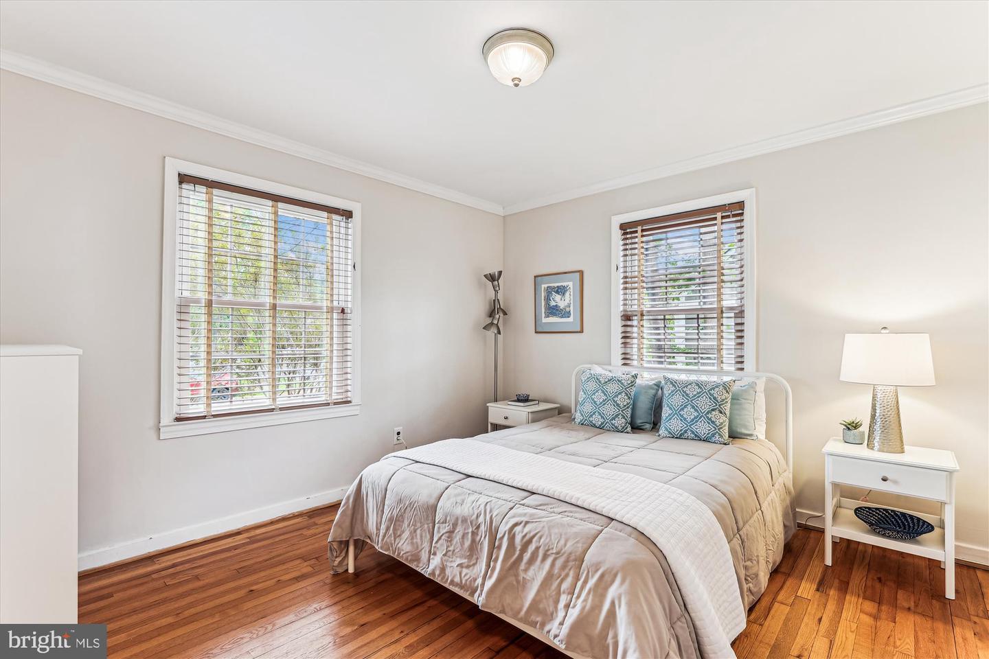5133 25TH PL N, ARLINGTON, Virginia 22207, 4 Bedrooms Bedrooms, ,2 BathroomsBathrooms,Residential,For sale,5133 25TH PL N,VAAR2056214 MLS # VAAR2056214