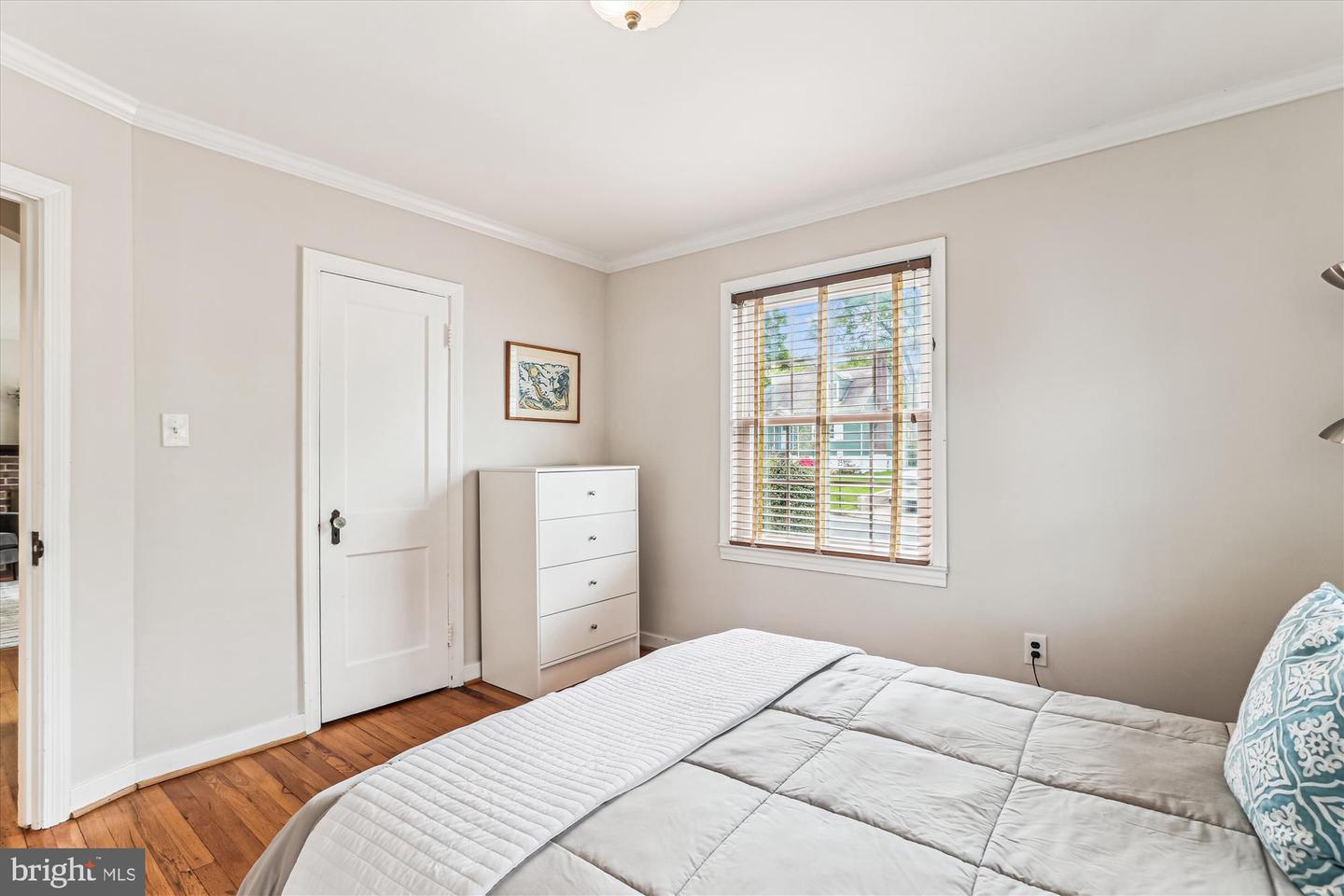 5133 25TH PL N, ARLINGTON, Virginia 22207, 4 Bedrooms Bedrooms, ,2 BathroomsBathrooms,Residential,For sale,5133 25TH PL N,VAAR2056214 MLS # VAAR2056214