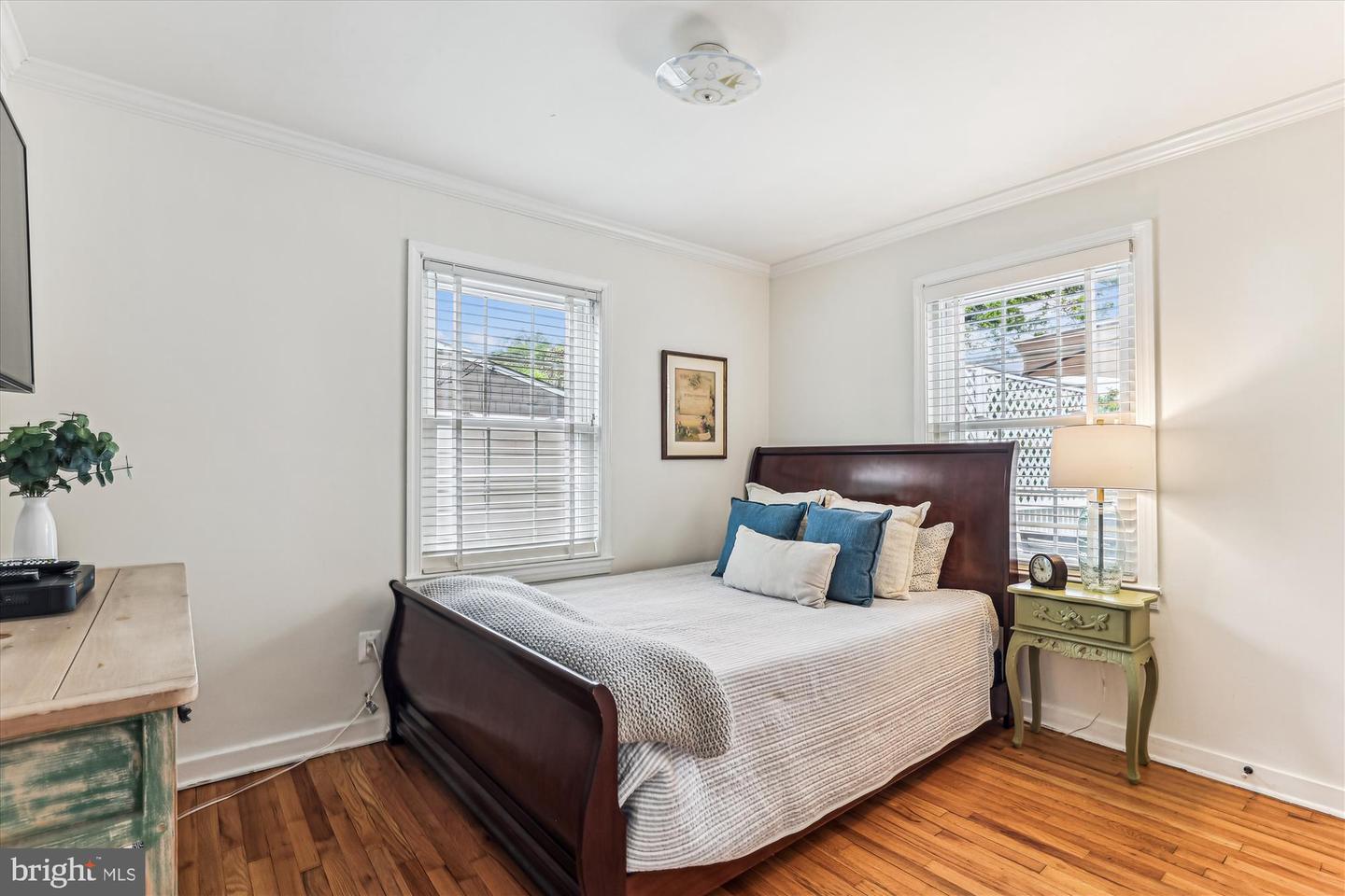 5133 25TH PL N, ARLINGTON, Virginia 22207, 4 Bedrooms Bedrooms, ,2 BathroomsBathrooms,Residential,For sale,5133 25TH PL N,VAAR2056214 MLS # VAAR2056214