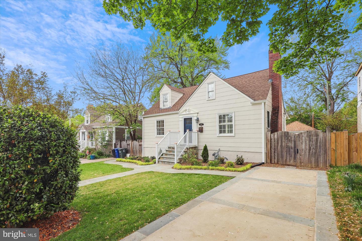 5133 25TH PL N, ARLINGTON, Virginia 22207, 4 Bedrooms Bedrooms, ,2 BathroomsBathrooms,Residential,For sale,5133 25TH PL N,VAAR2056214 MLS # VAAR2056214