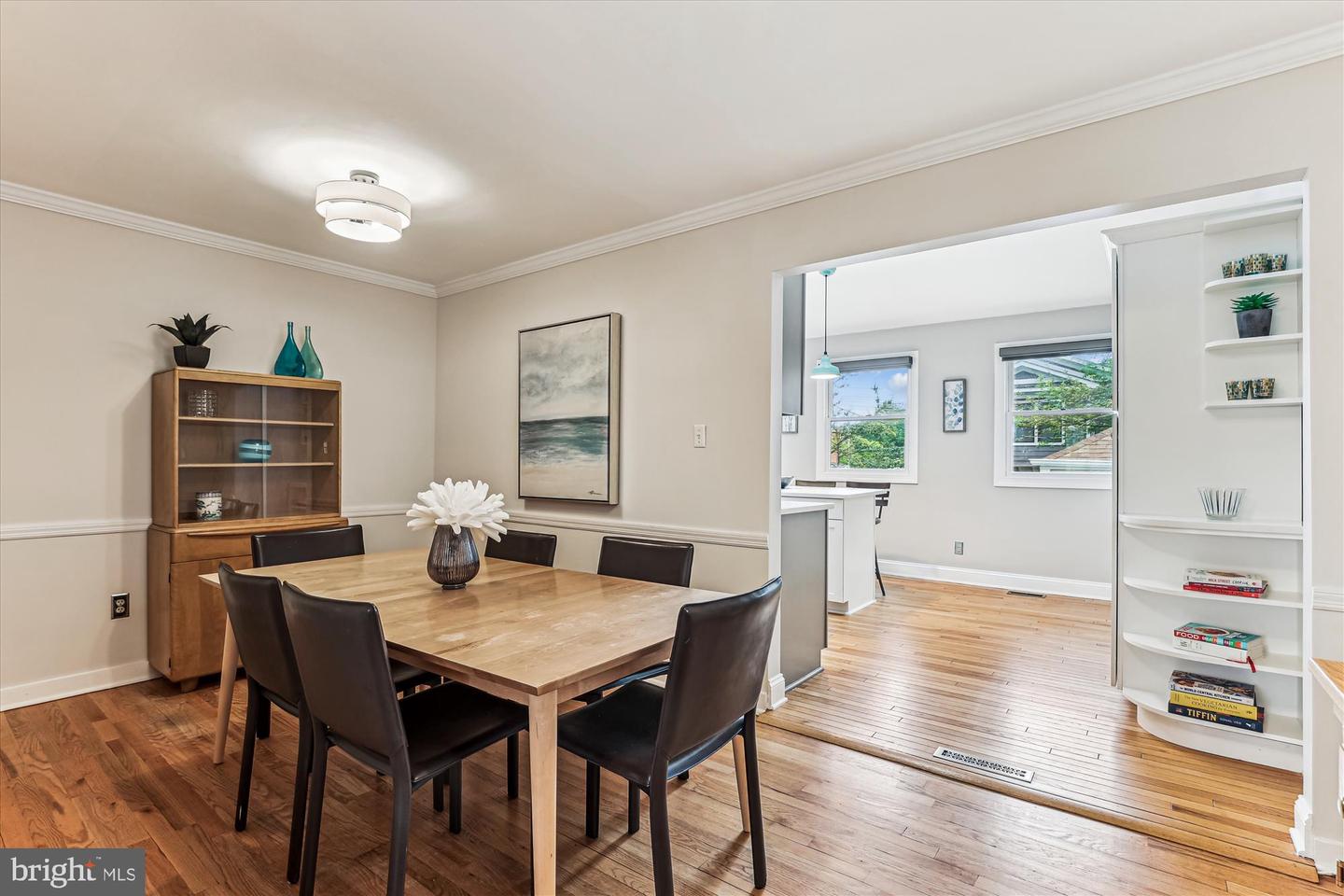 5133 25TH PL N, ARLINGTON, Virginia 22207, 4 Bedrooms Bedrooms, ,2 BathroomsBathrooms,Residential,For sale,5133 25TH PL N,VAAR2056214 MLS # VAAR2056214