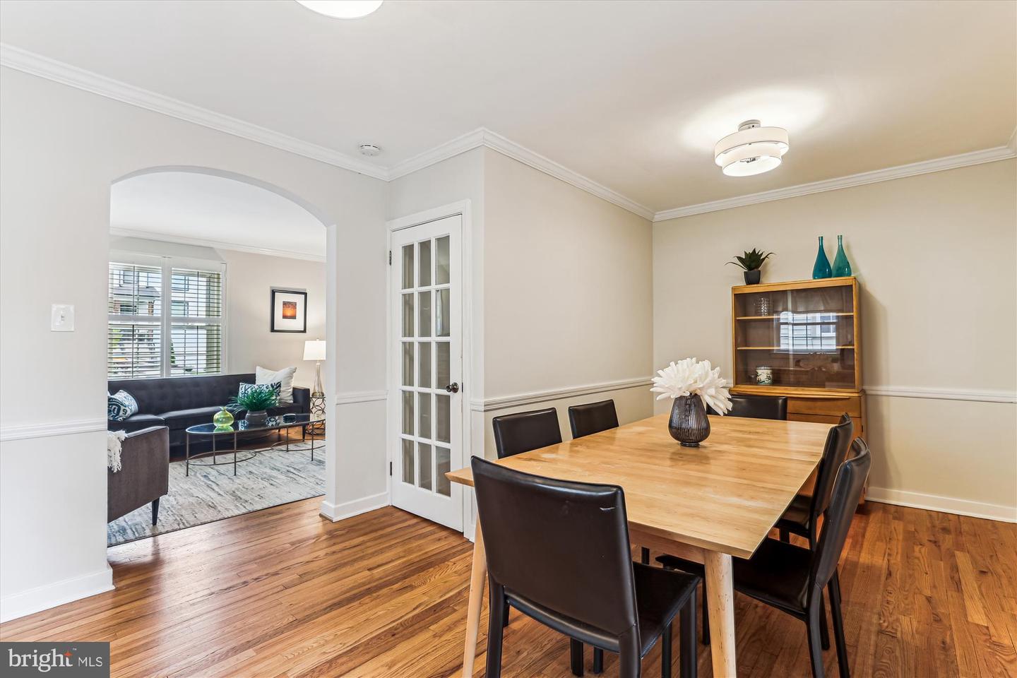 5133 25TH PL N, ARLINGTON, Virginia 22207, 4 Bedrooms Bedrooms, ,2 BathroomsBathrooms,Residential,For sale,5133 25TH PL N,VAAR2056214 MLS # VAAR2056214