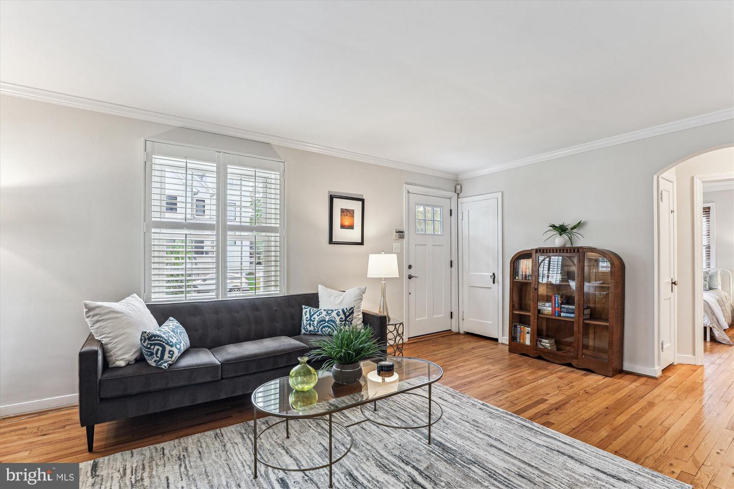 5133 25TH PL N, ARLINGTON, Virginia 22207, 4 Bedrooms Bedrooms, ,2 BathroomsBathrooms,Residential,For sale,5133 25TH PL N,VAAR2056214 MLS # VAAR2056214