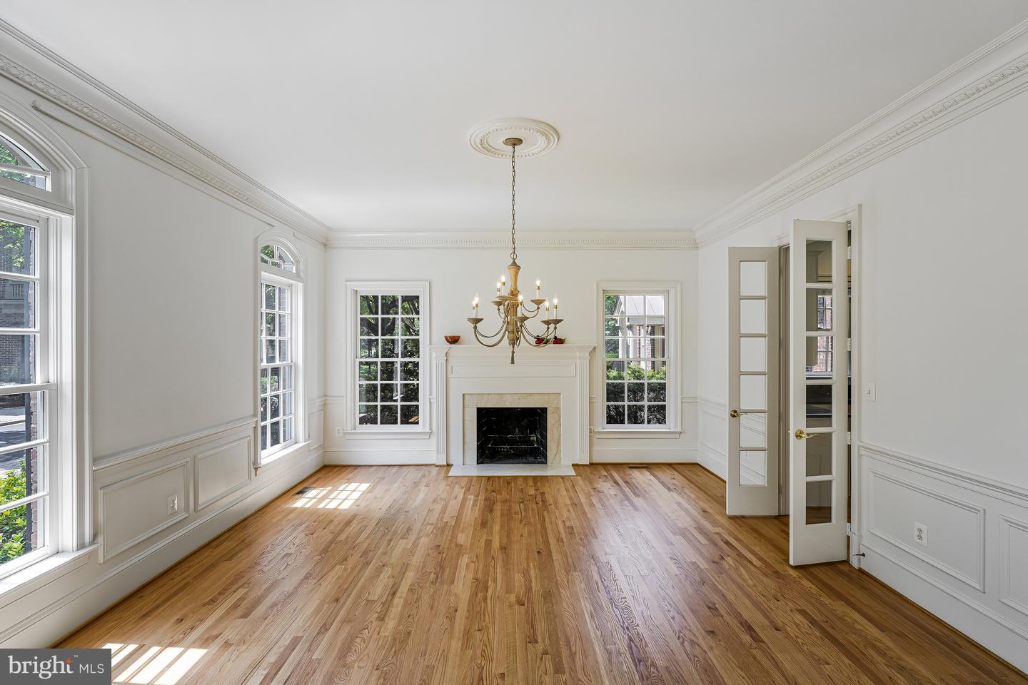 1445 HARVEST CROSSING DR, MCLEAN, Virginia 22101, 4 Bedrooms Bedrooms, ,5 BathroomsBathrooms,Residential,For sale,1445 HARVEST CROSSING DR,VAFX2235048 MLS # VAFX2235048