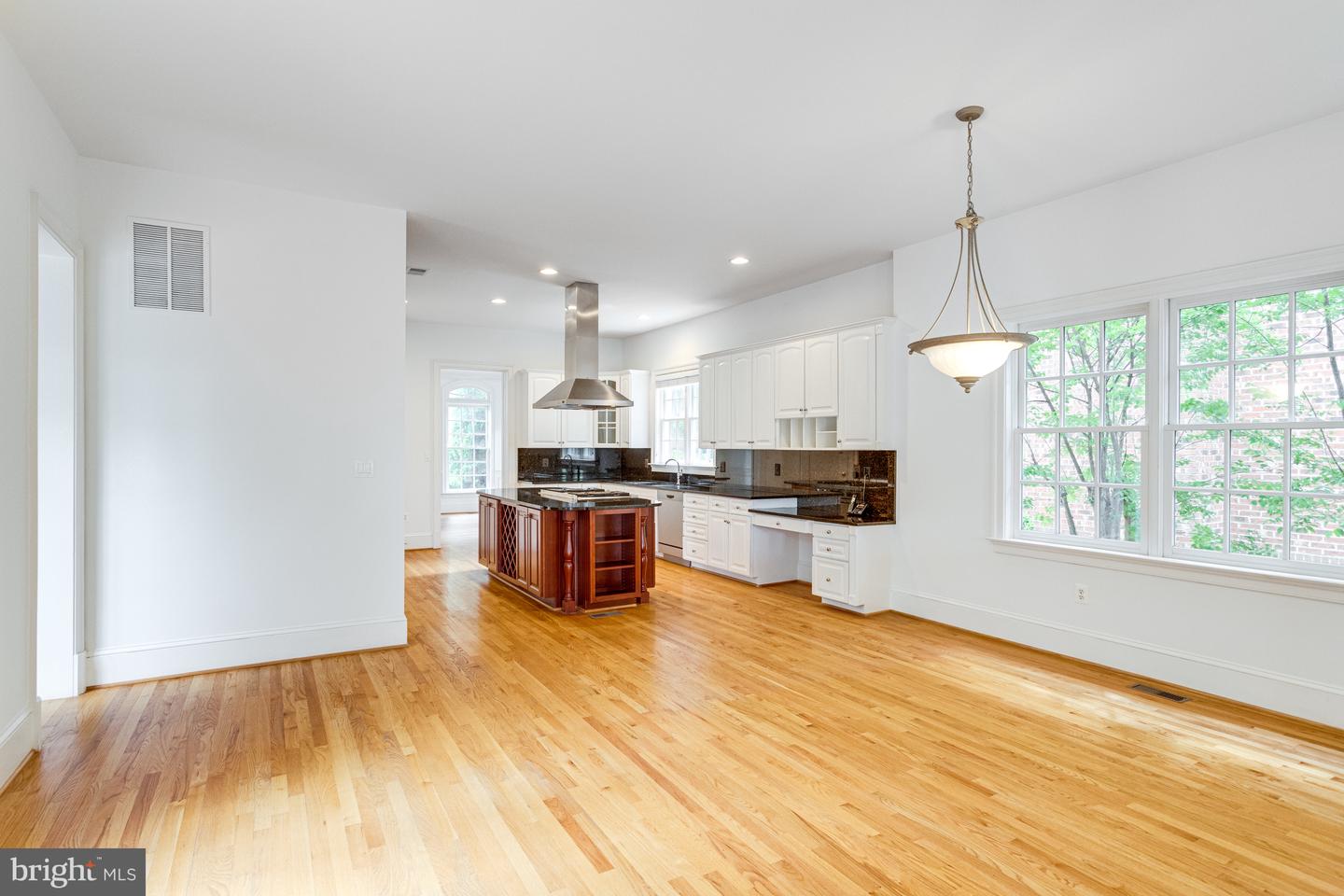 1445 HARVEST CROSSING DR, MCLEAN, Virginia 22101, 4 Bedrooms Bedrooms, ,5 BathroomsBathrooms,Residential,For sale,1445 HARVEST CROSSING DR,VAFX2235048 MLS # VAFX2235048