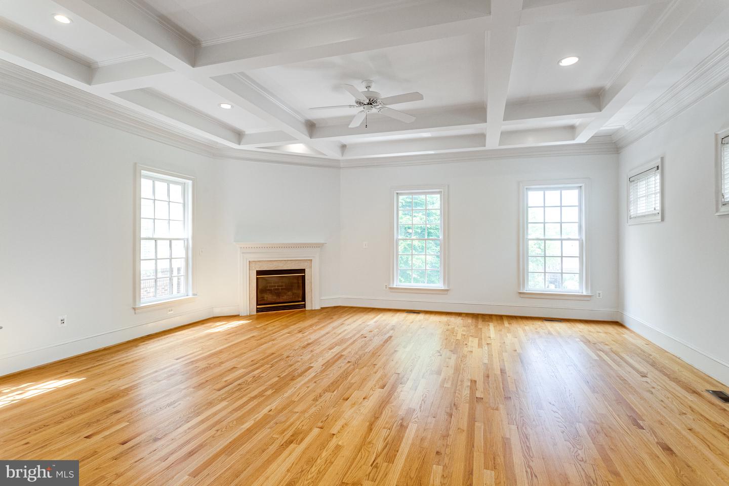 1445 HARVEST CROSSING DR, MCLEAN, Virginia 22101, 4 Bedrooms Bedrooms, ,5 BathroomsBathrooms,Residential,For sale,1445 HARVEST CROSSING DR,VAFX2235048 MLS # VAFX2235048