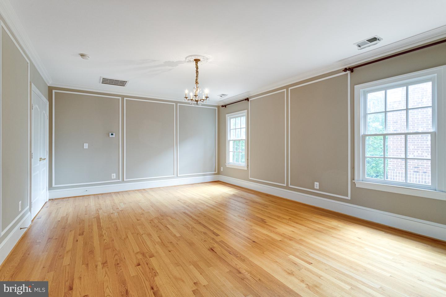 1445 HARVEST CROSSING DR, MCLEAN, Virginia 22101, 4 Bedrooms Bedrooms, ,5 BathroomsBathrooms,Residential,For sale,1445 HARVEST CROSSING DR,VAFX2235048 MLS # VAFX2235048